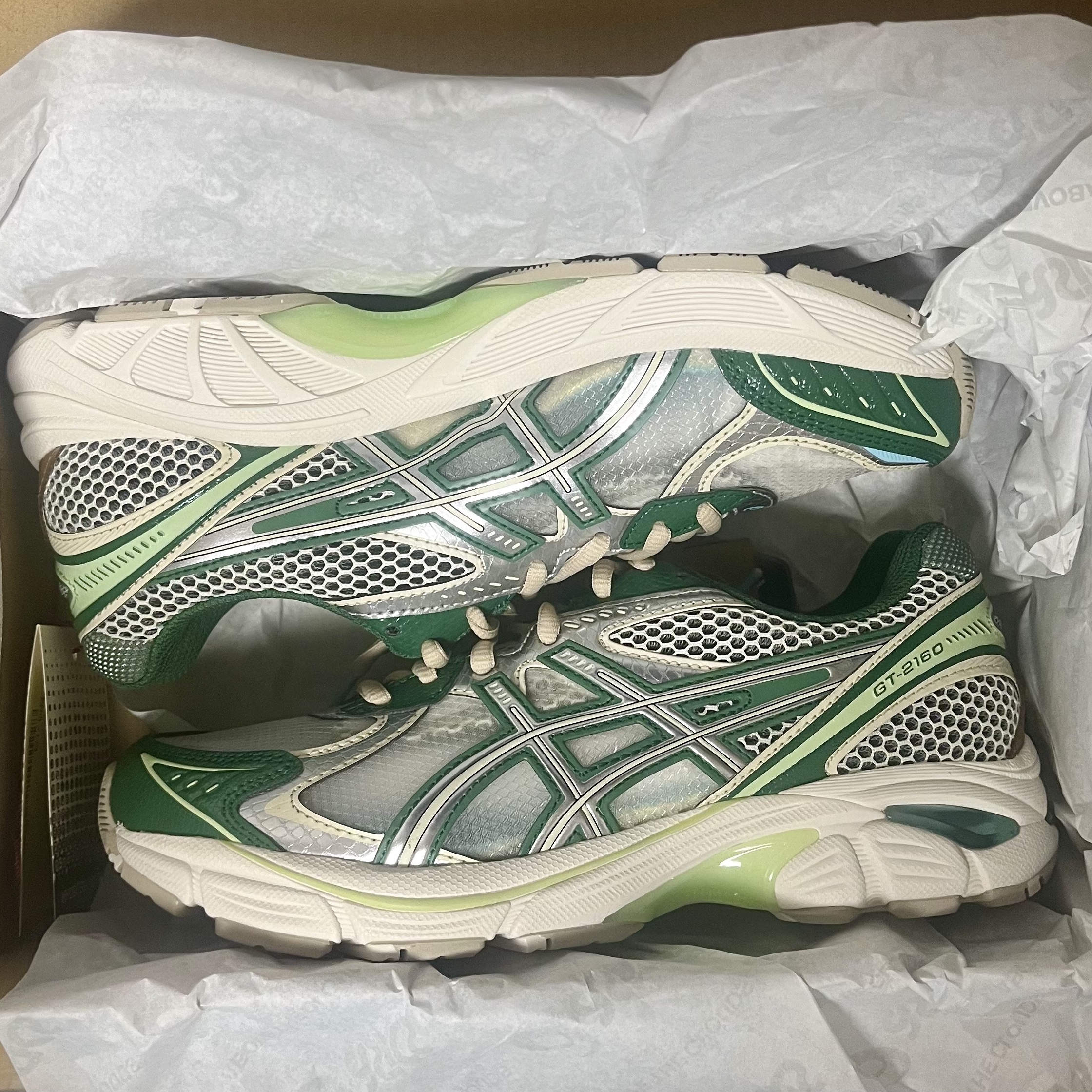 Asics x Above The Clouds GT-2160 Cream Shamrock Green 착용 스타일