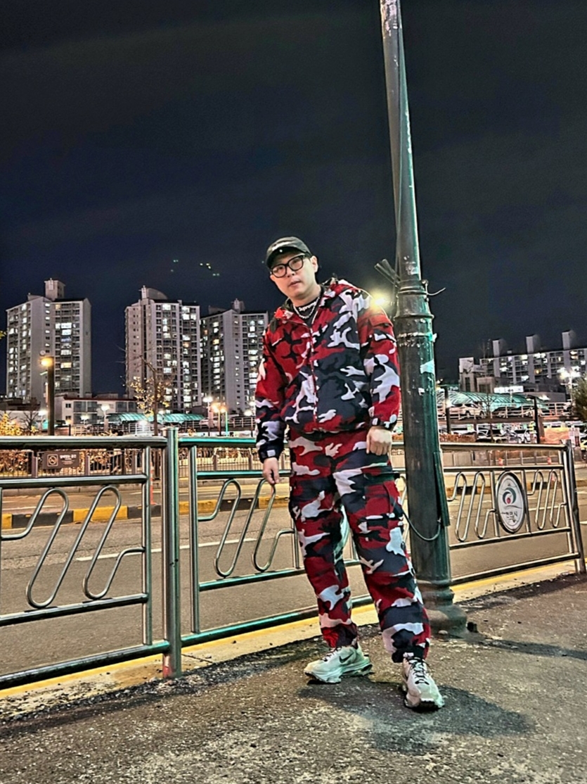 Supreme x Nike Arc Corduroy Cargo Pants Red Camo - 22SS, Supreme x Nike Arc Corduroy Hooded Jacket Red Camo - 22SS 착용 스타일 - 1