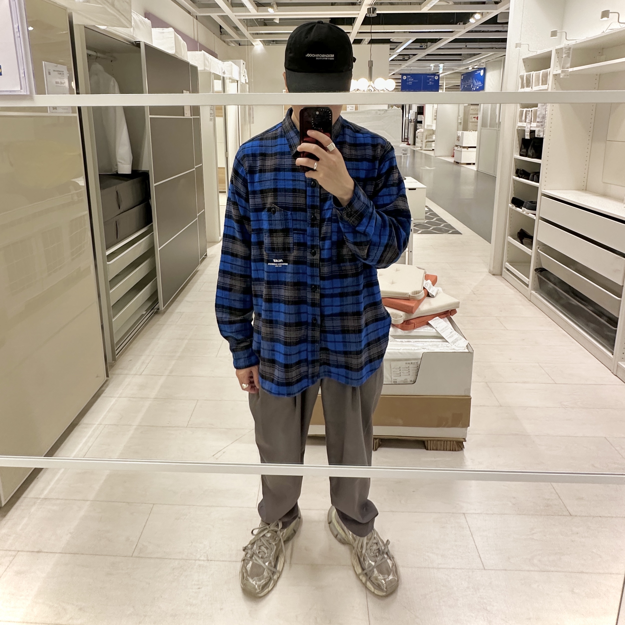 Balenciaga 3XL Sneakers Light Beige, Palace x Engineered Garments Panel Check Work Shirt Blue - 22FW 착용 스타일 - 1