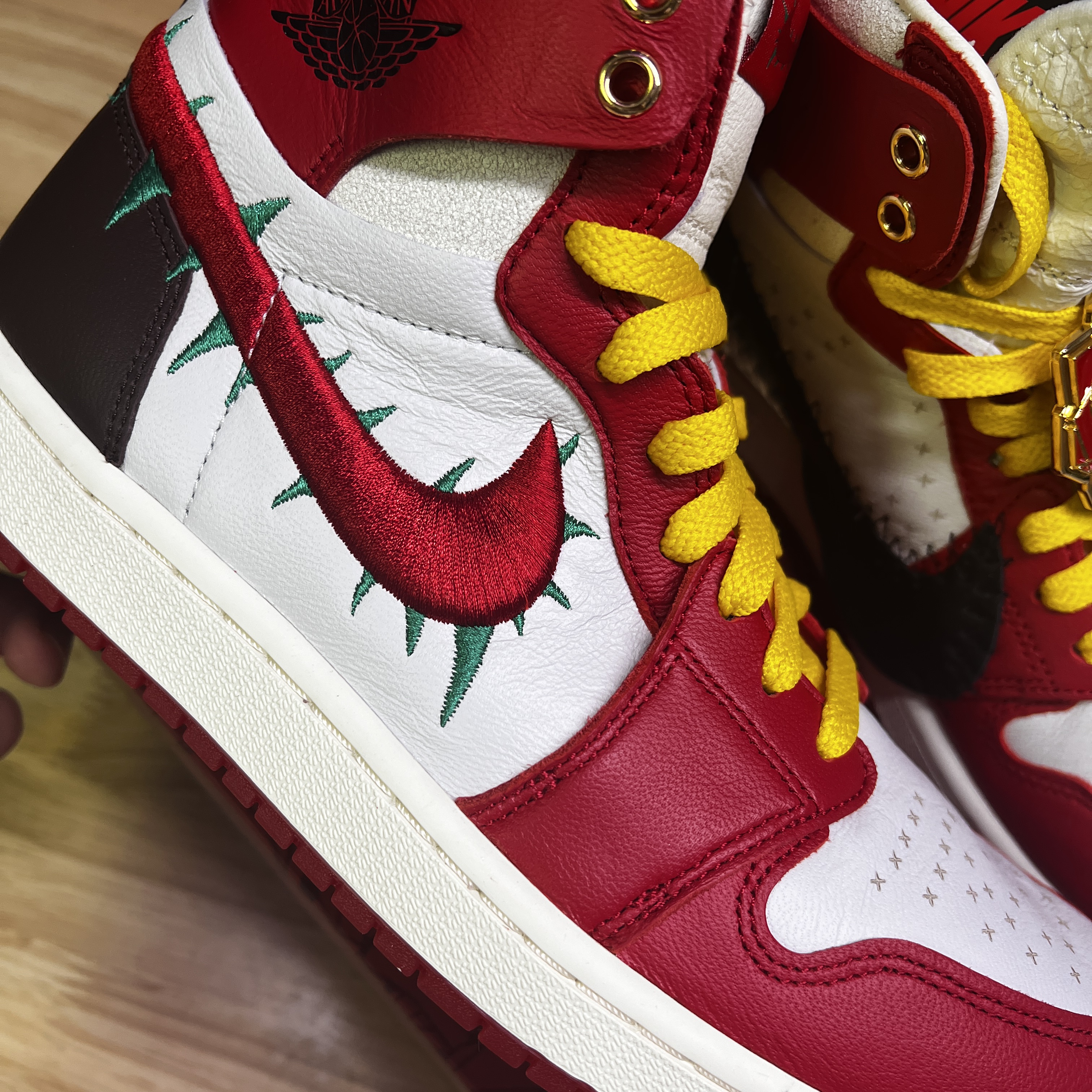 (W) Jordan 1 x Teyana Taylor Zoom CMFT 2 Gym Red 착용 스타일 - 1