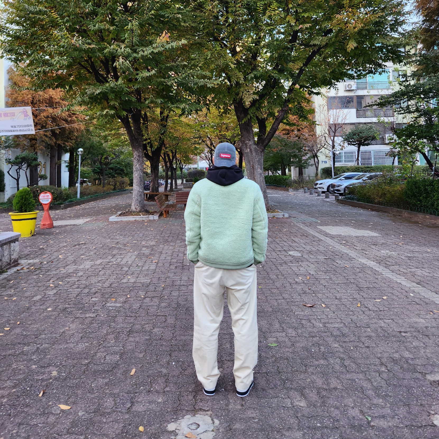 Supreme Corduroy Camp Cap Grey - 23FW, Supreme Neil Blender Mosaic Hooded Sweatshirt Black - 23FW 착용 스타일 - 2