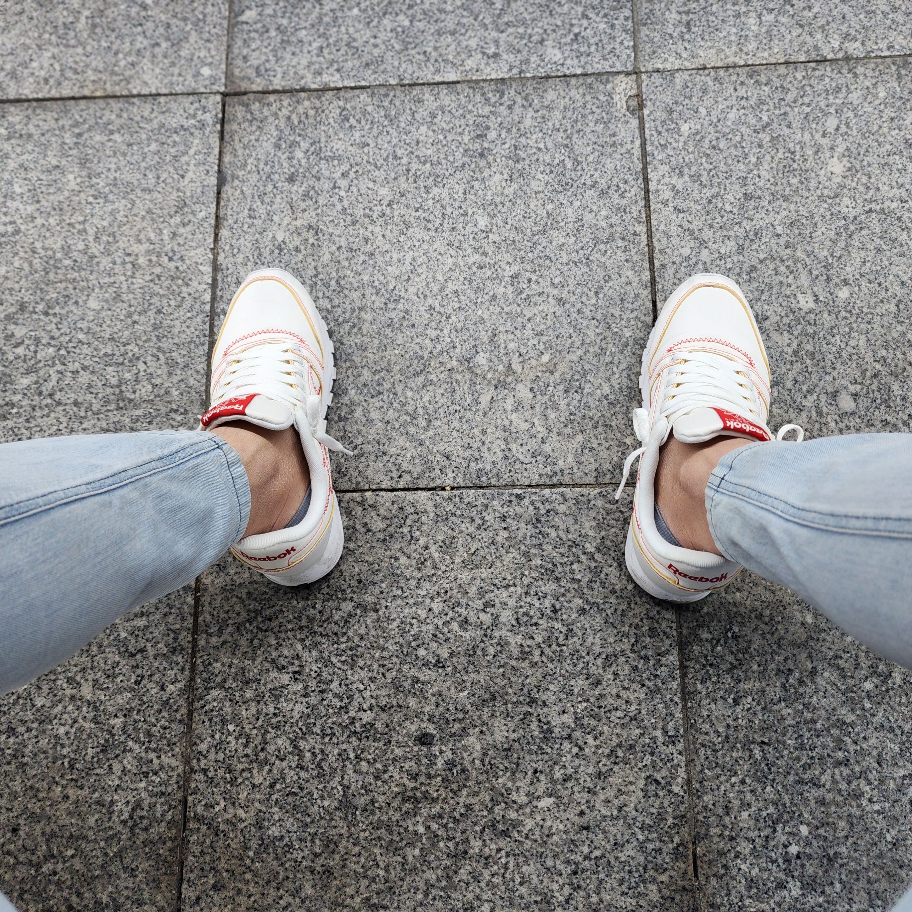 Reebok x Kanghyuk Classic Leather White Primal Red 착용 스타일