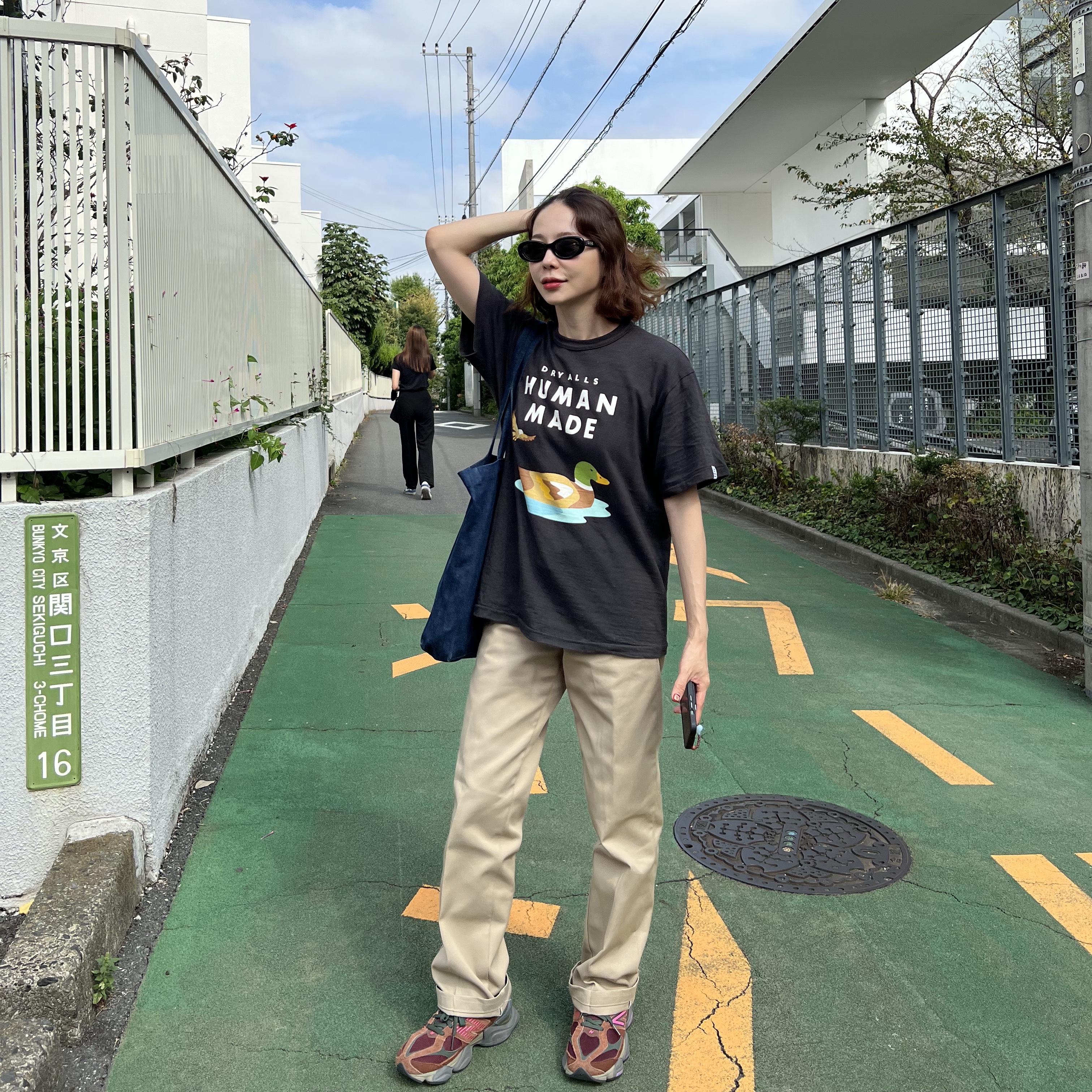 Human Made Graphic T-Shirt #9 Black, New Balance 9060 Burgundy 착용 스타일 - 1
