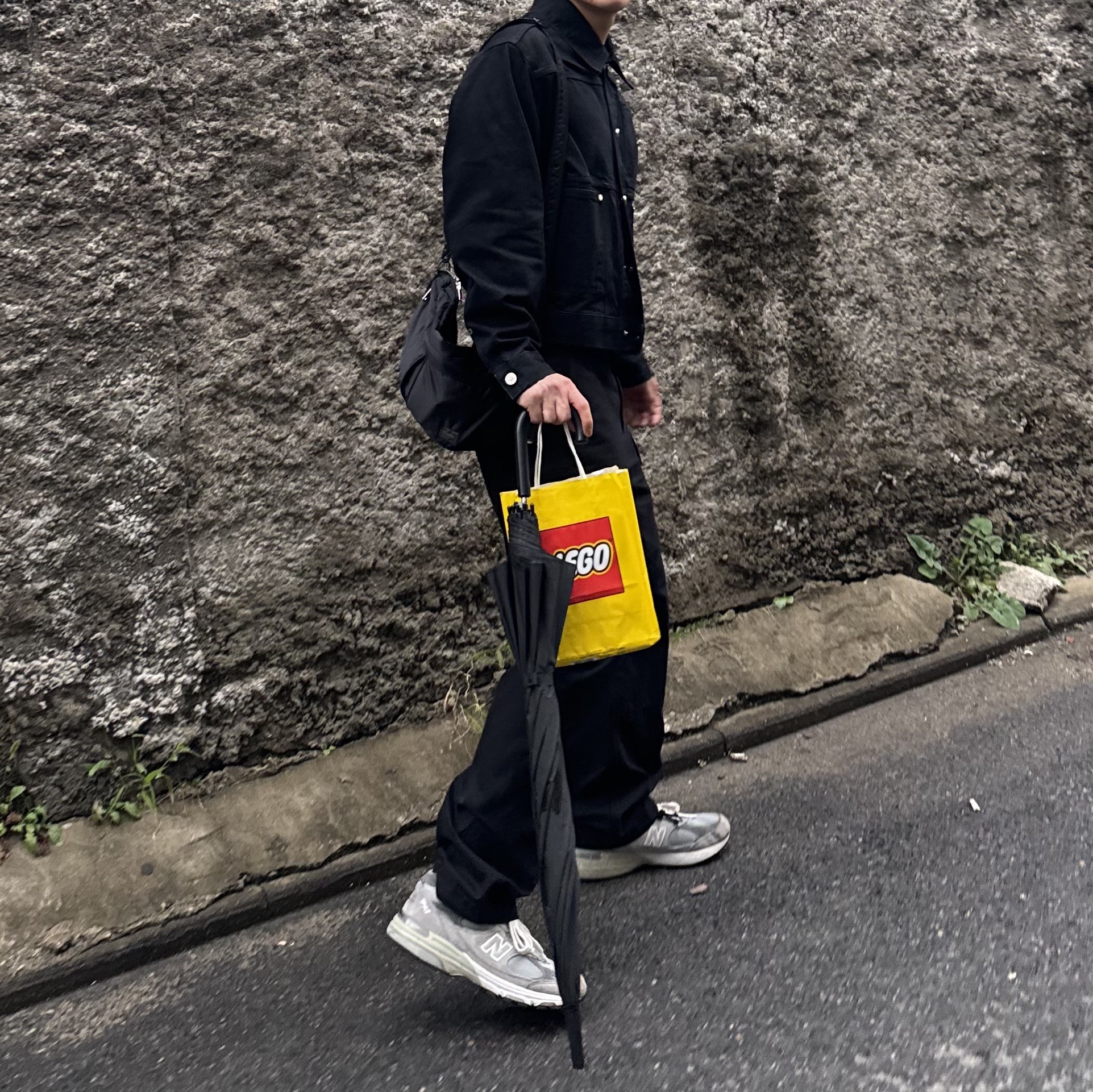 [KREAM 단독] STU Denim Jacket Black, New Balance 993 Made in USA Grey - D Standard 착용 스타일