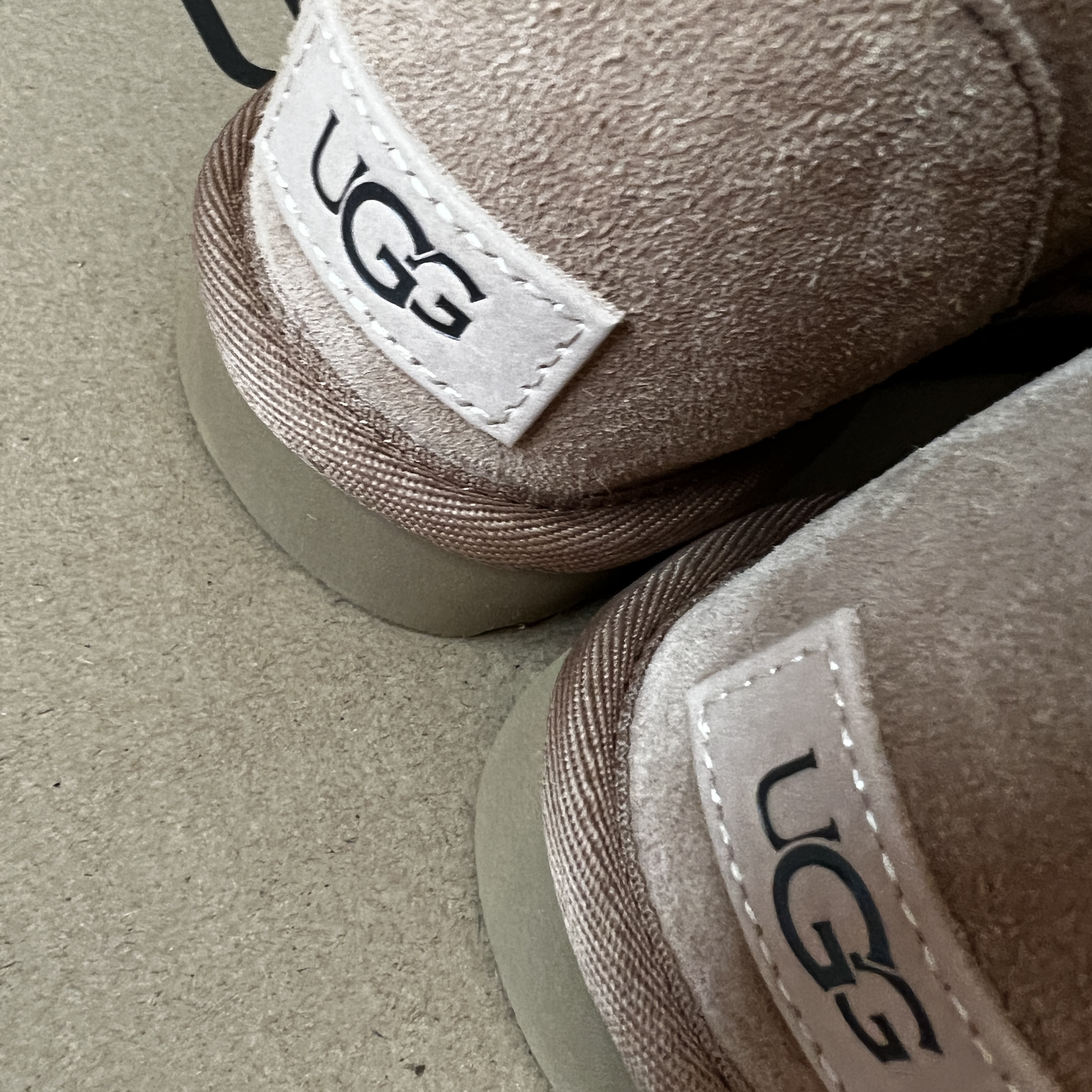 (W) UGG Classic Mini II Boots Chestnut 착용 스타일