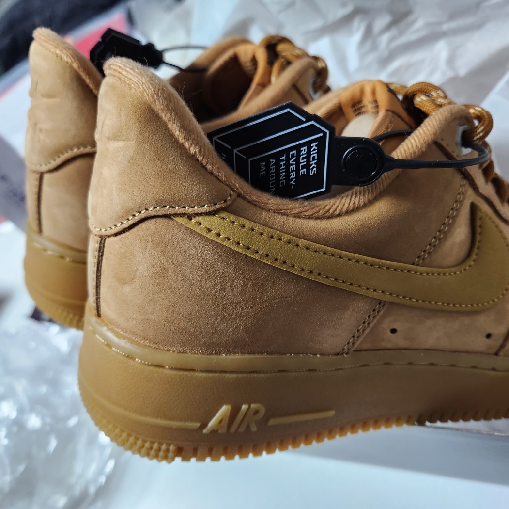 Nike Air Force 1 '07 WB Flax 착용 스타일 - 1