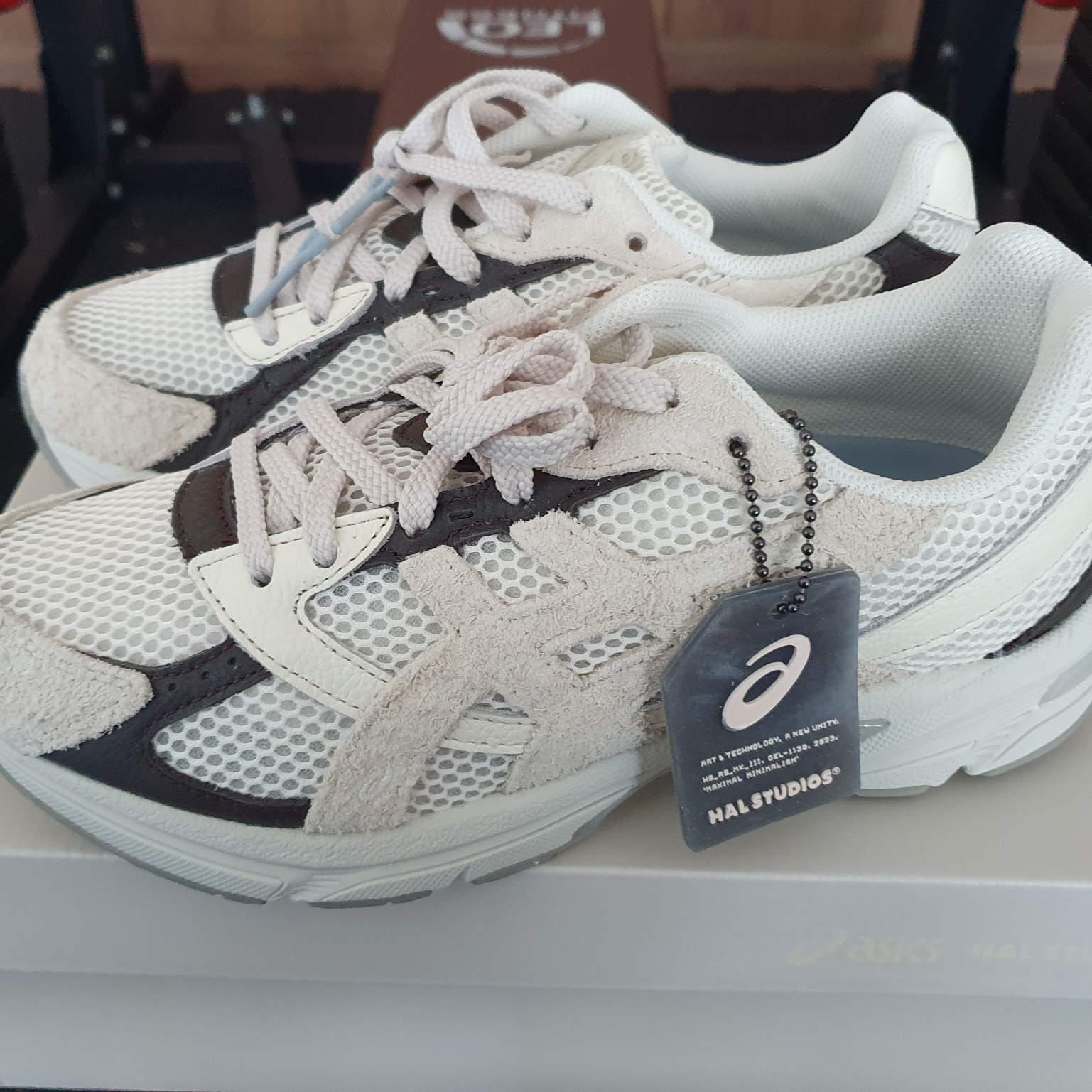 Asics x Hal Studios Gel-1130 MK-III Glacier 착용 스타일