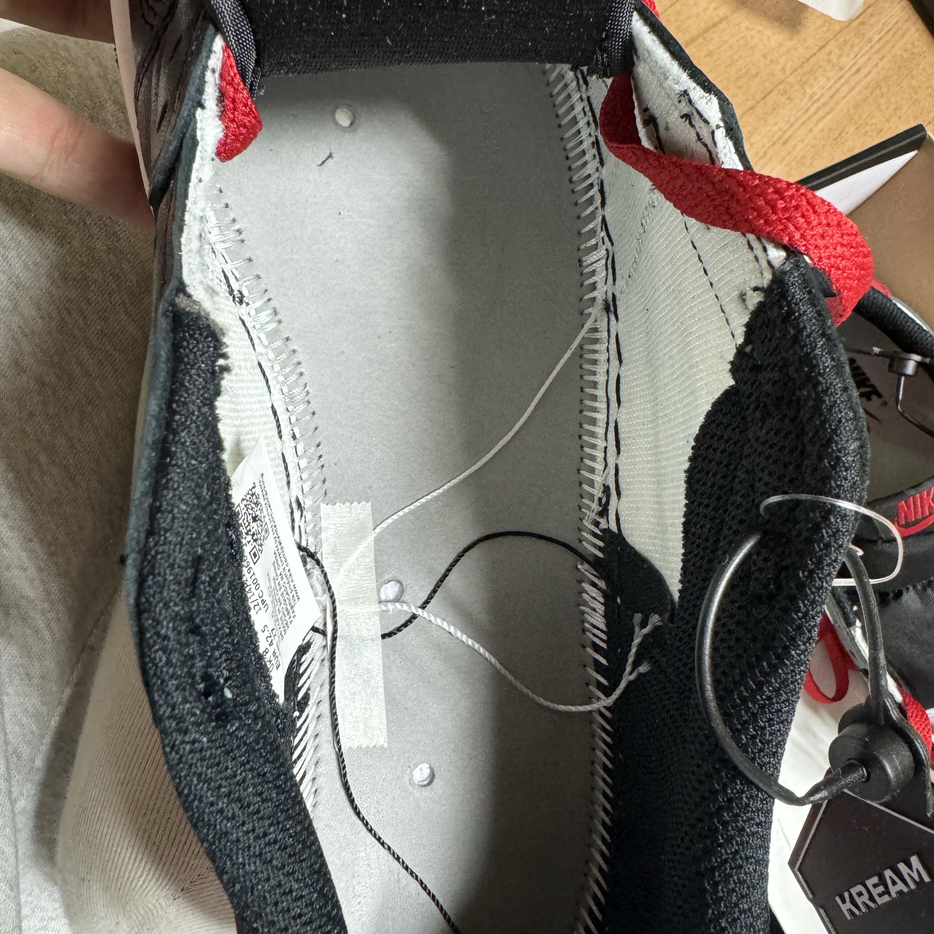 Jordan 1 Retro Low OG Black Toe 착용 스타일 - 3