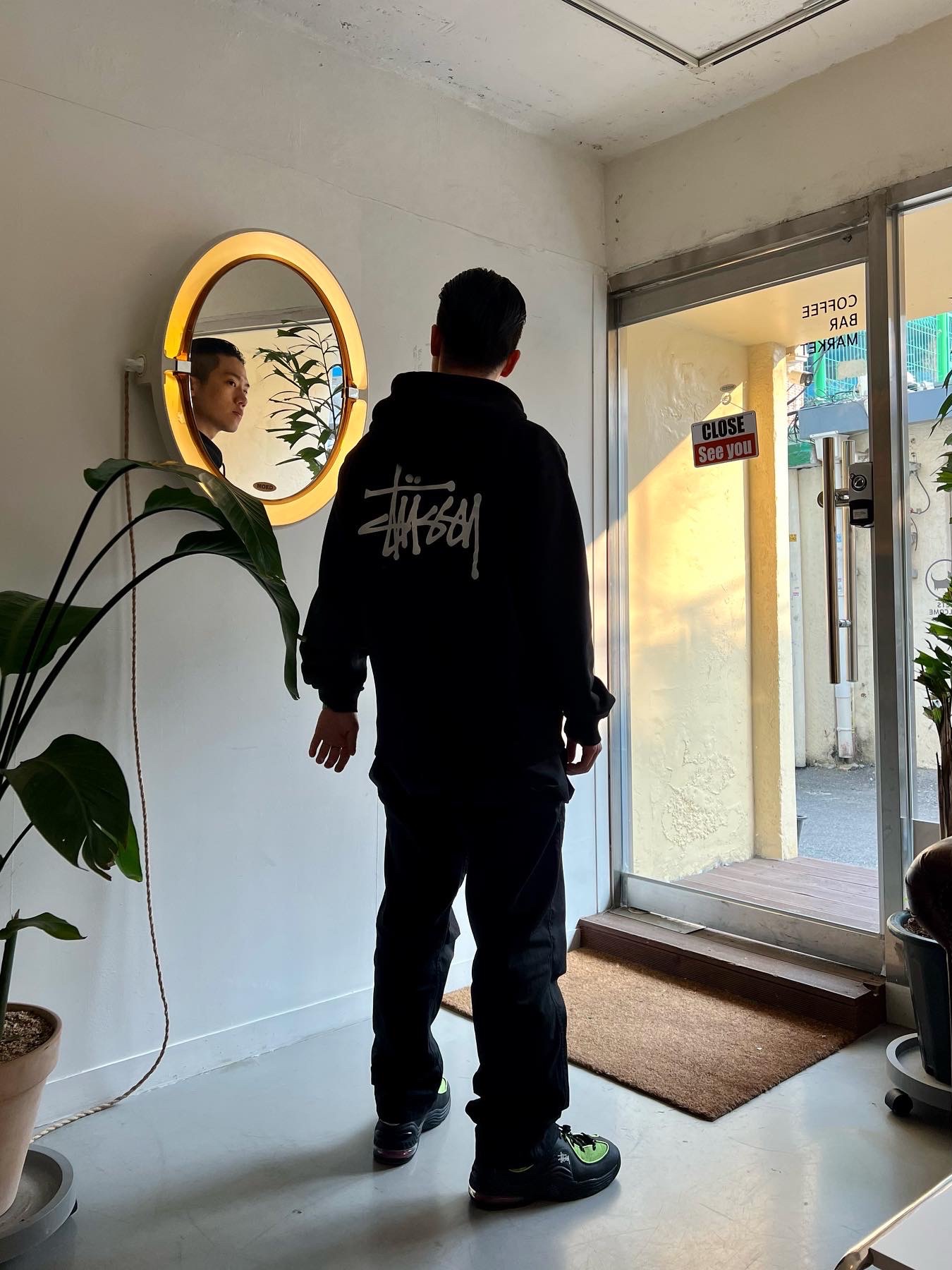 Nike x Stussy Air Penny II Vivid Green and Black, Stussy Basic Stussy Hoodie Black 2022 착용 스타일 - 1