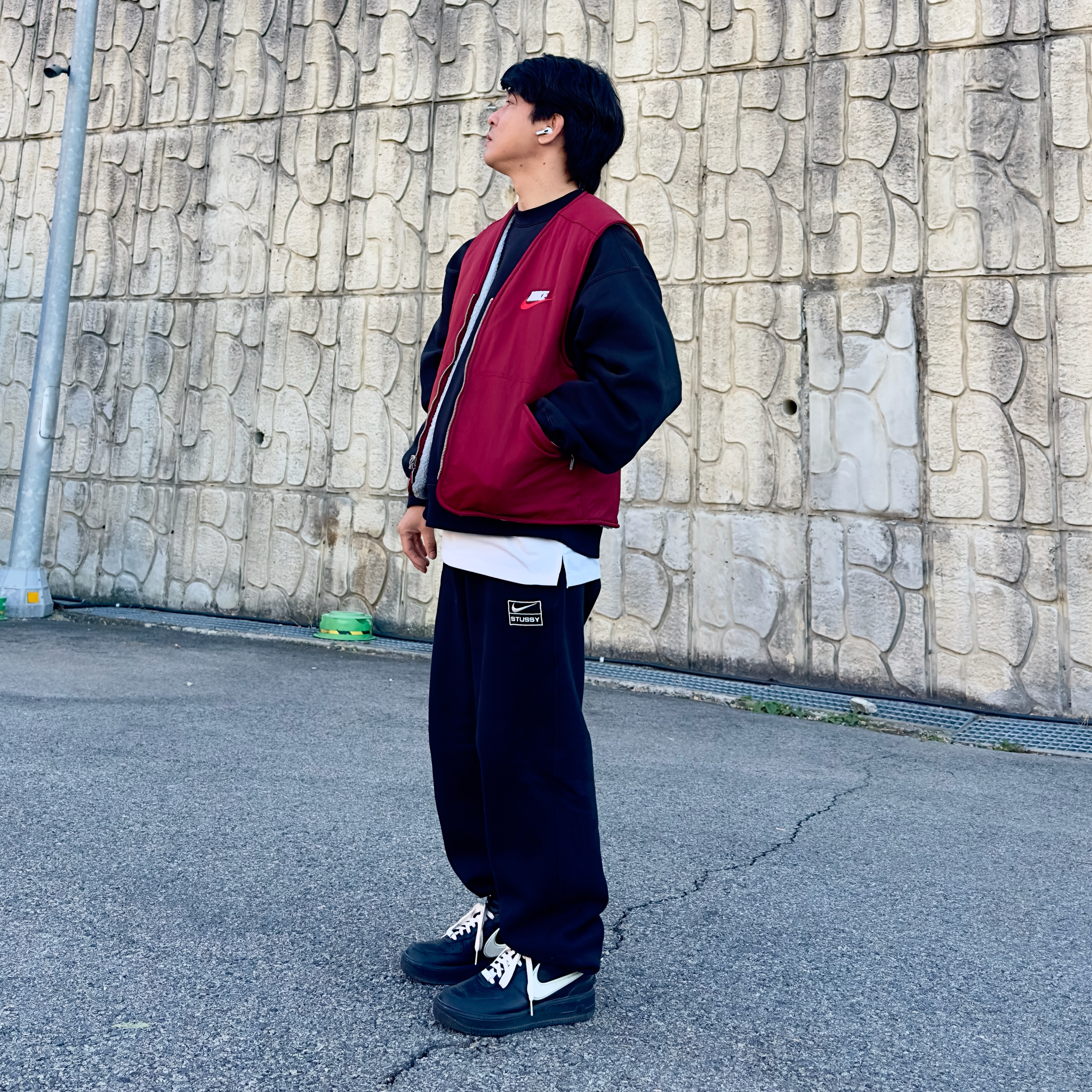 Nike x Stussy NRG Washed Fleece Crewneck Black (DO5310-010), Nike x Stussy NRG Washed Fleece Pants Black (DO5296-010) 착용 스타일 - 2