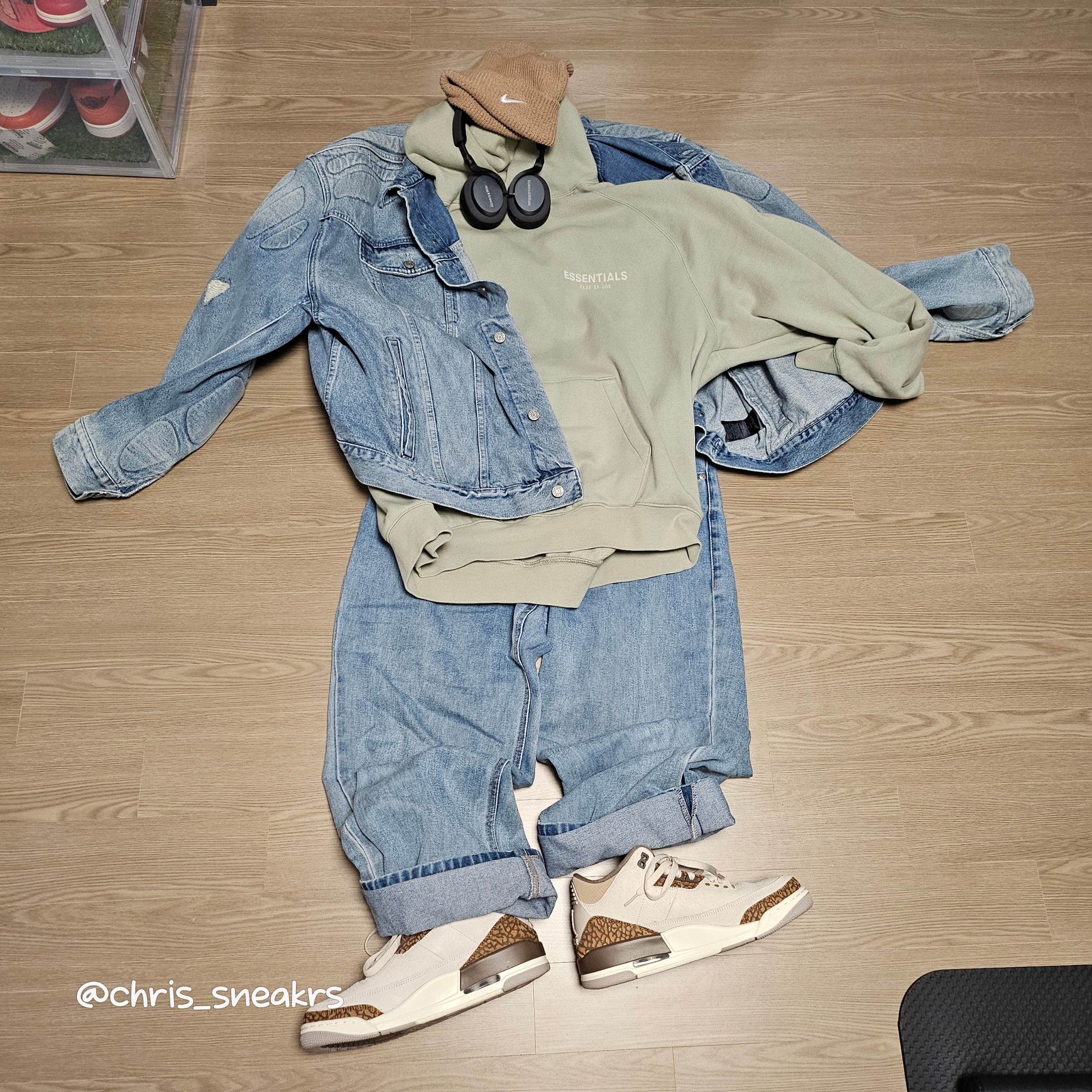Yeezy Gap Engineered By Balenciaga Padded Denim Jacket Blue, Jordan 3 Retro Orewood Brown 착용 스타일 - 6