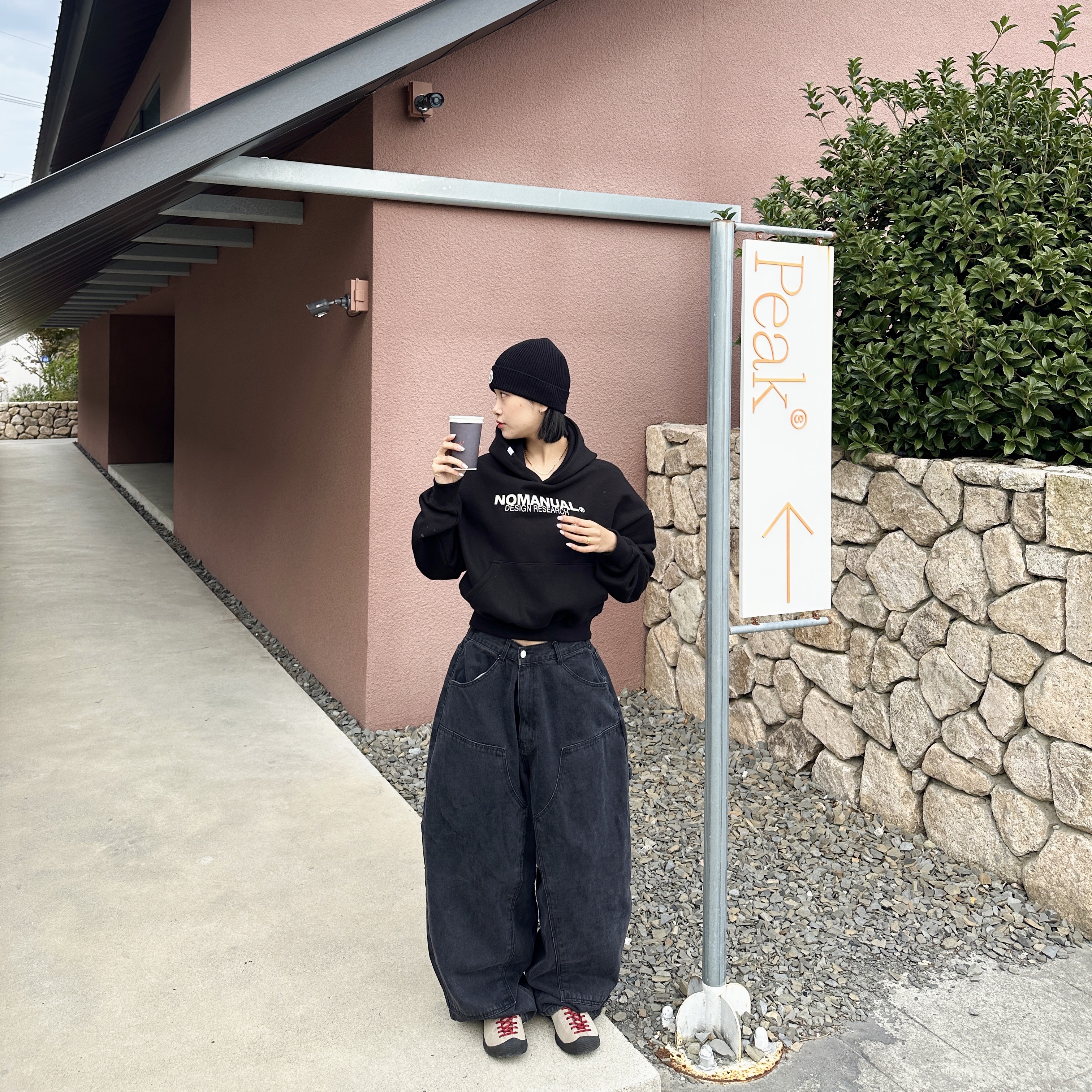 Moncler Wool Beanie Black - 23FW, Keen Jasper Suede Sneakers Silver Mink 착용 스타일 - 5