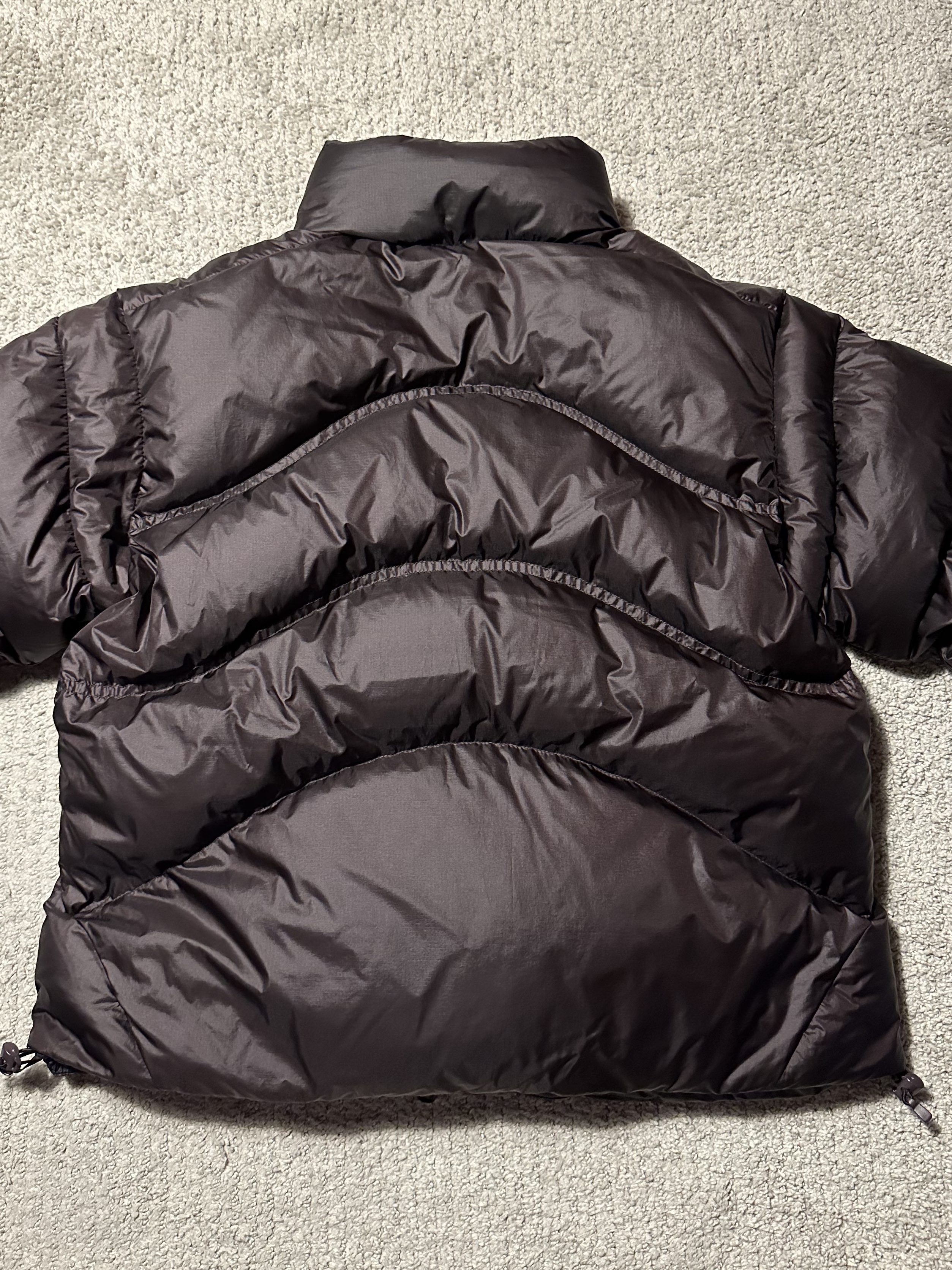 (W) Salomon Contour Down Jacket Chocolate, (W) The North Face Nuptse Short Jacket Pastel Pink 착용 스타일 - 3
