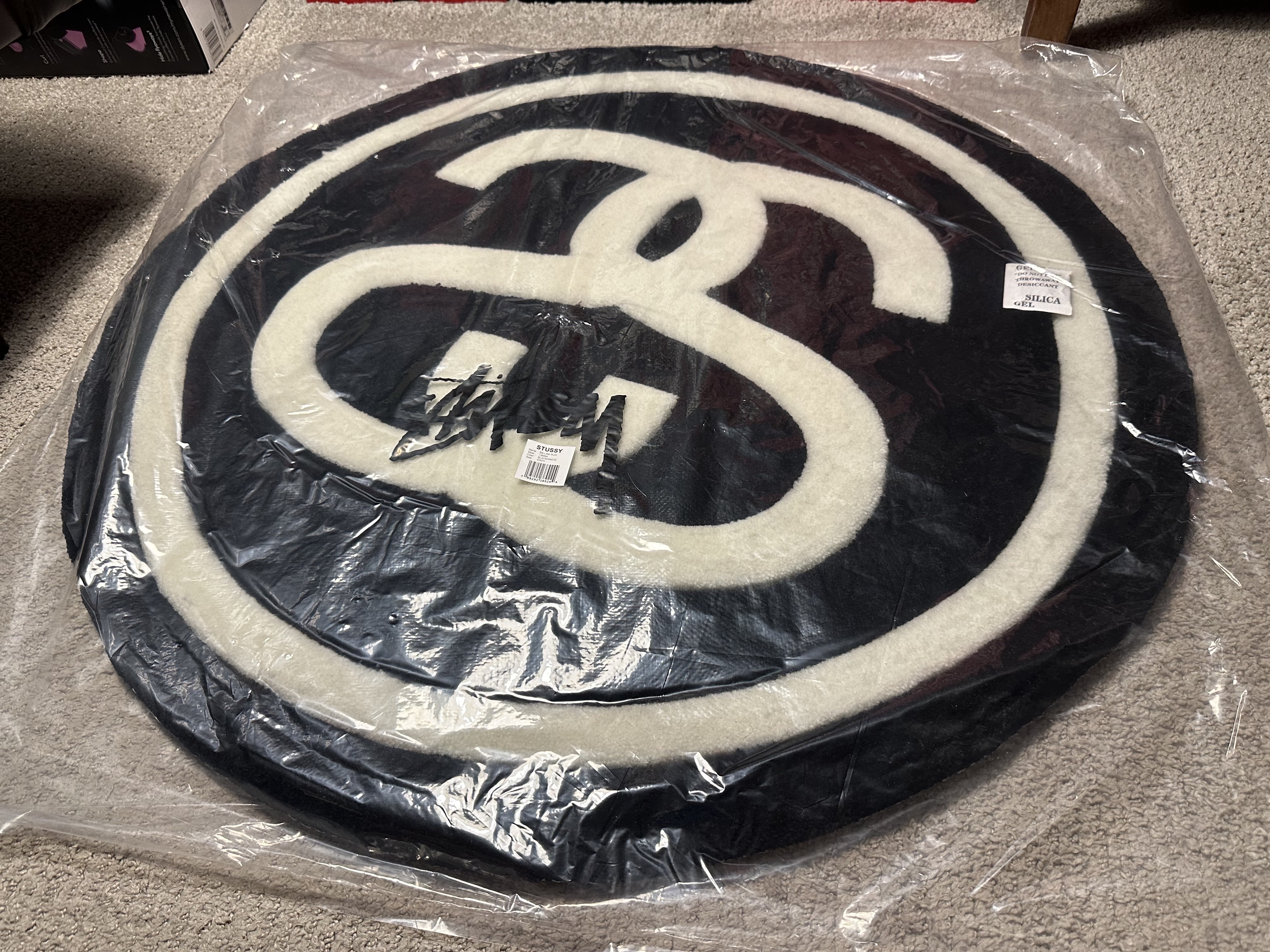 Stussy SS Link Rug Black 착용 스타일 - 1