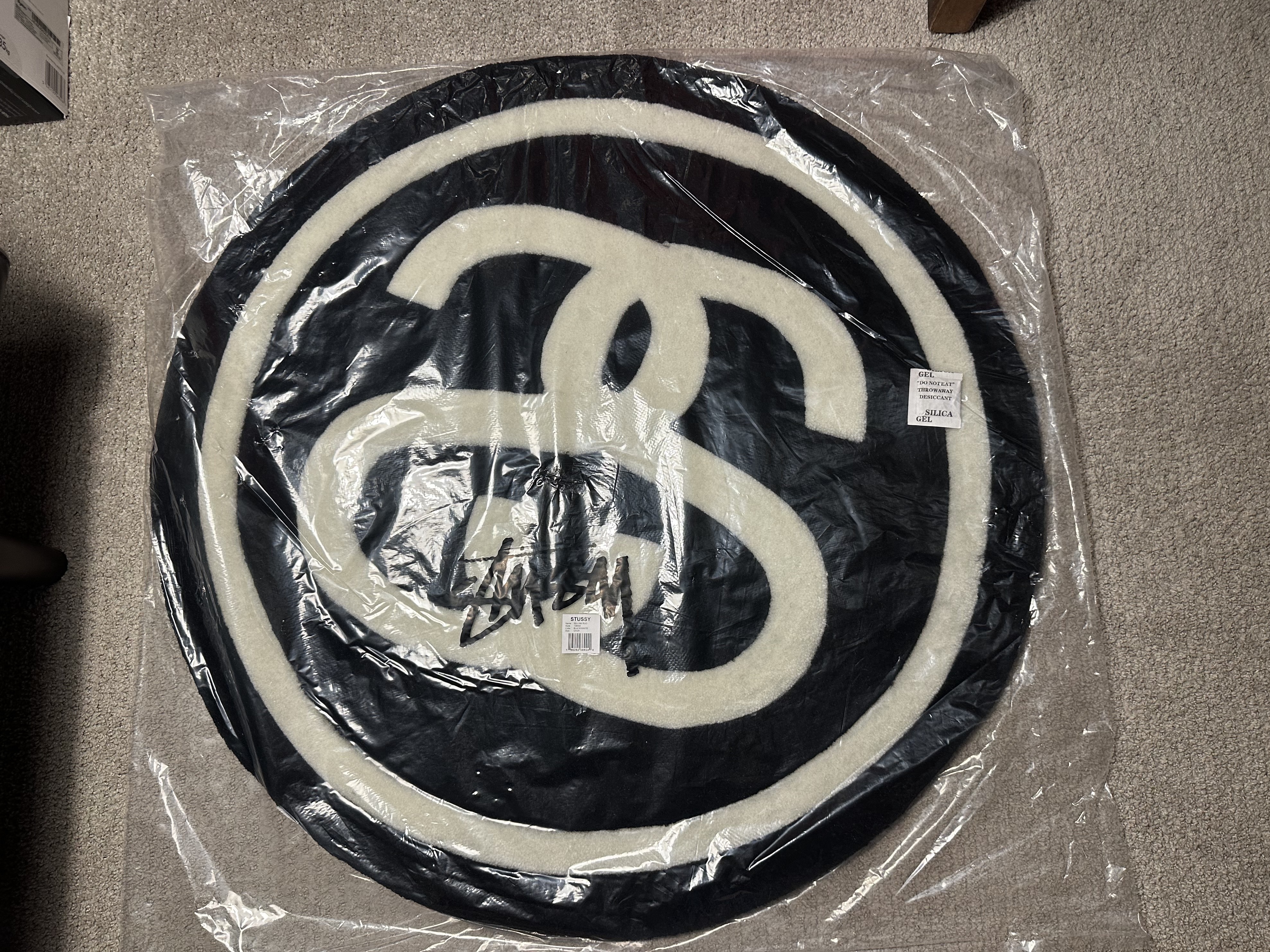 Stussy SS Link Rug Black 착용 스타일 - 2