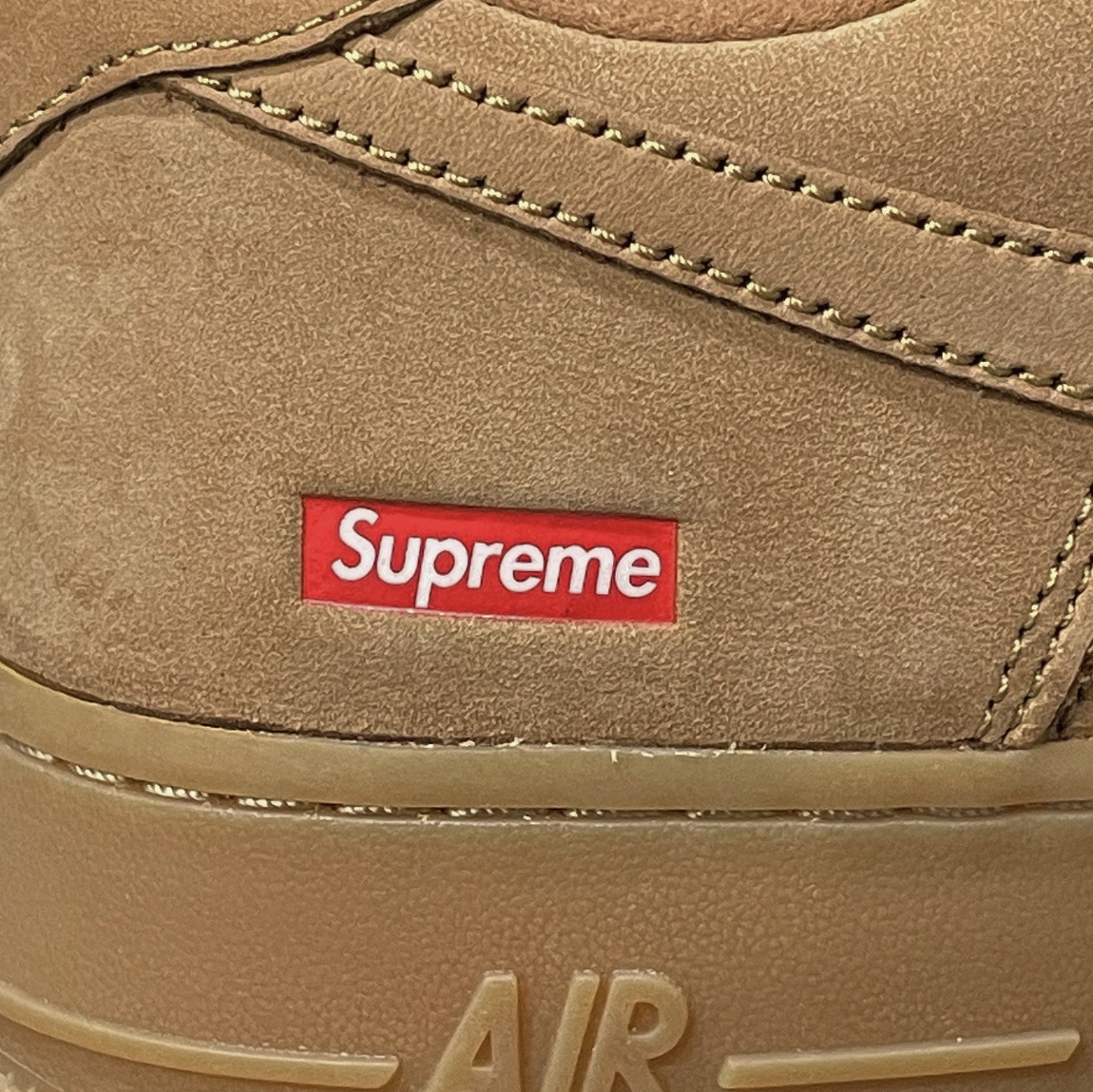 Nike x Supreme Air Force 1 Low Flax 착용 스타일