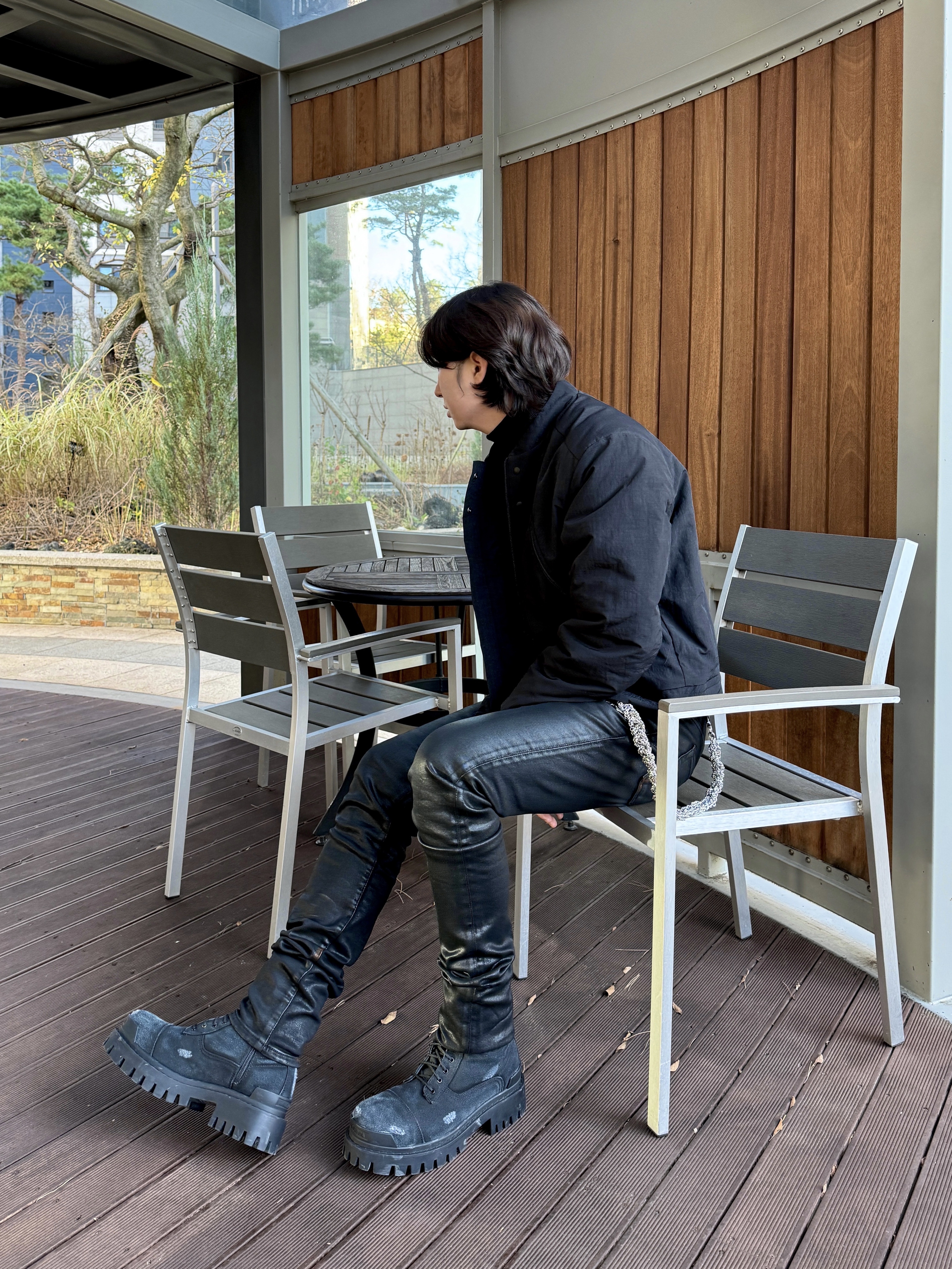 Undermycar Black Mamba Slim Fit Red Stitch Wax Coating Jeans Rumba Red - 22FW, Balenciaga Combat Strike 20mm Boots Black 착용 스타일 - 3