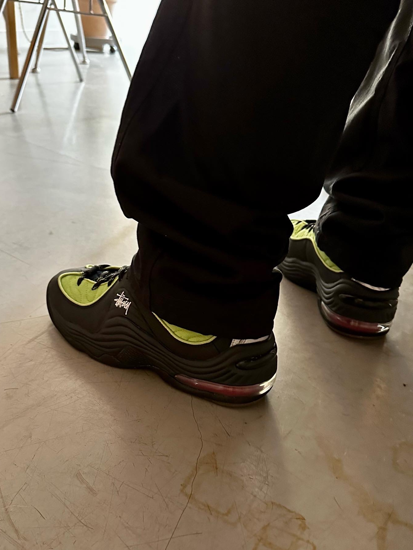 Nike x Stussy Air Penny II Vivid Green and Black, Stussy Basic Stussy Hoodie Black 2022 착용 스타일 - 3