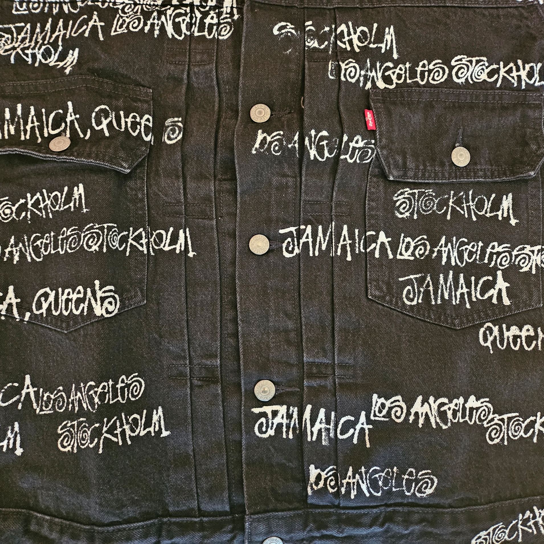 Stussy x Our Legacy x Denim Tears TTL Denim Jacket Black 착용 스타일 - 3