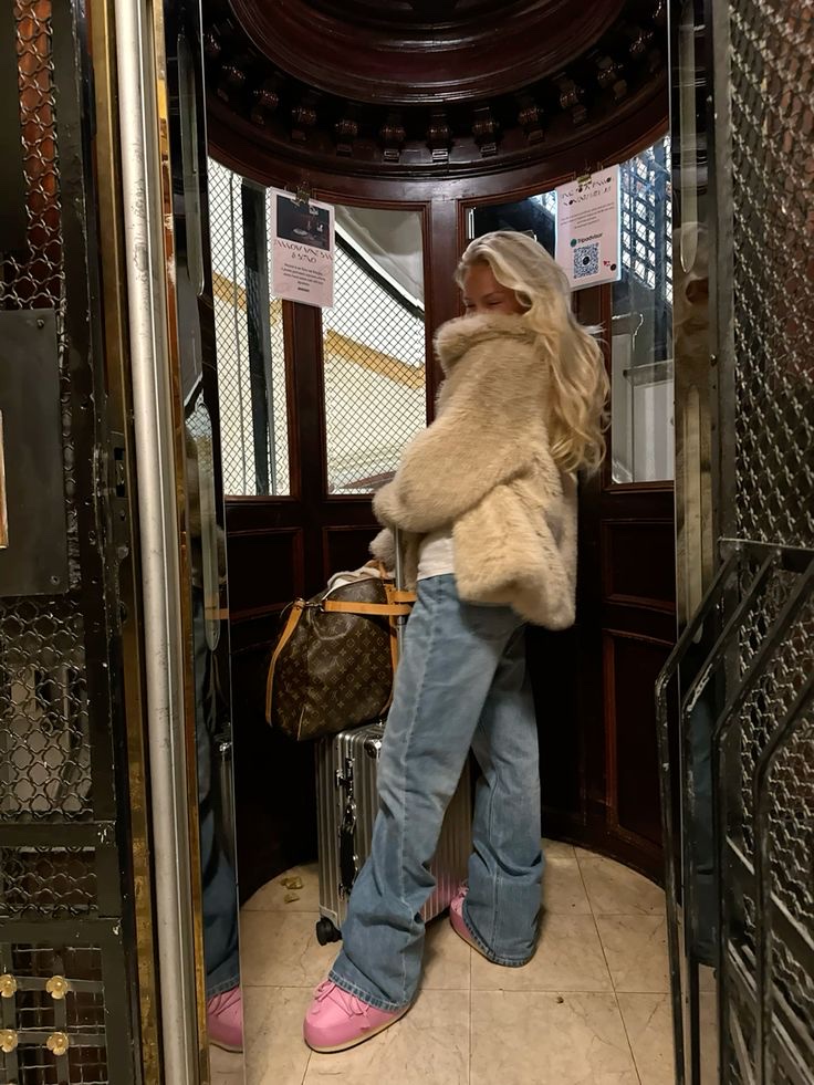 En Or Women SuedeLined Shearing Coat Ivory 착용 스타일 - 3
