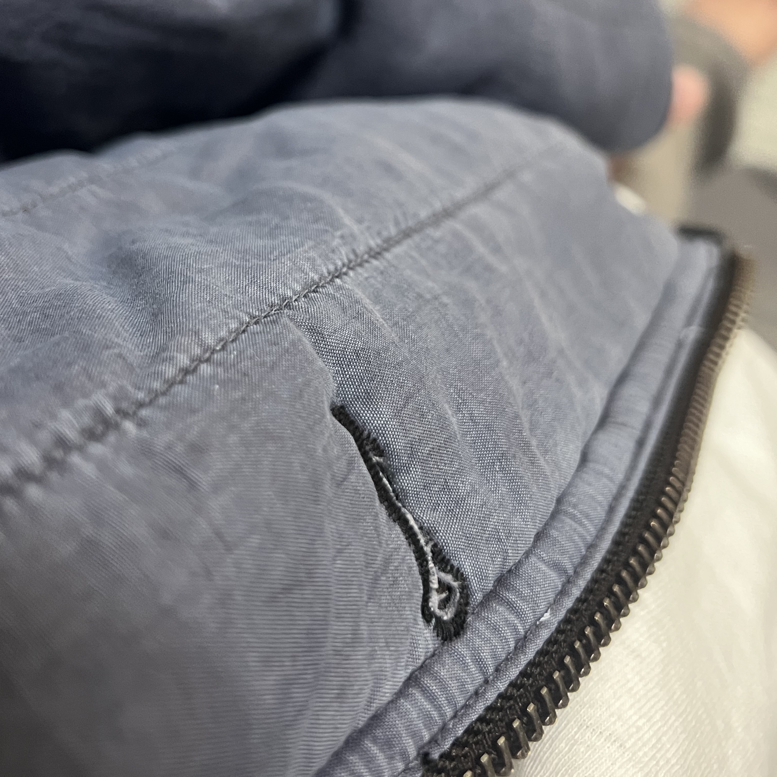 Polyteru Reversible Liner Jacket Black + Blue 002 착용 스타일