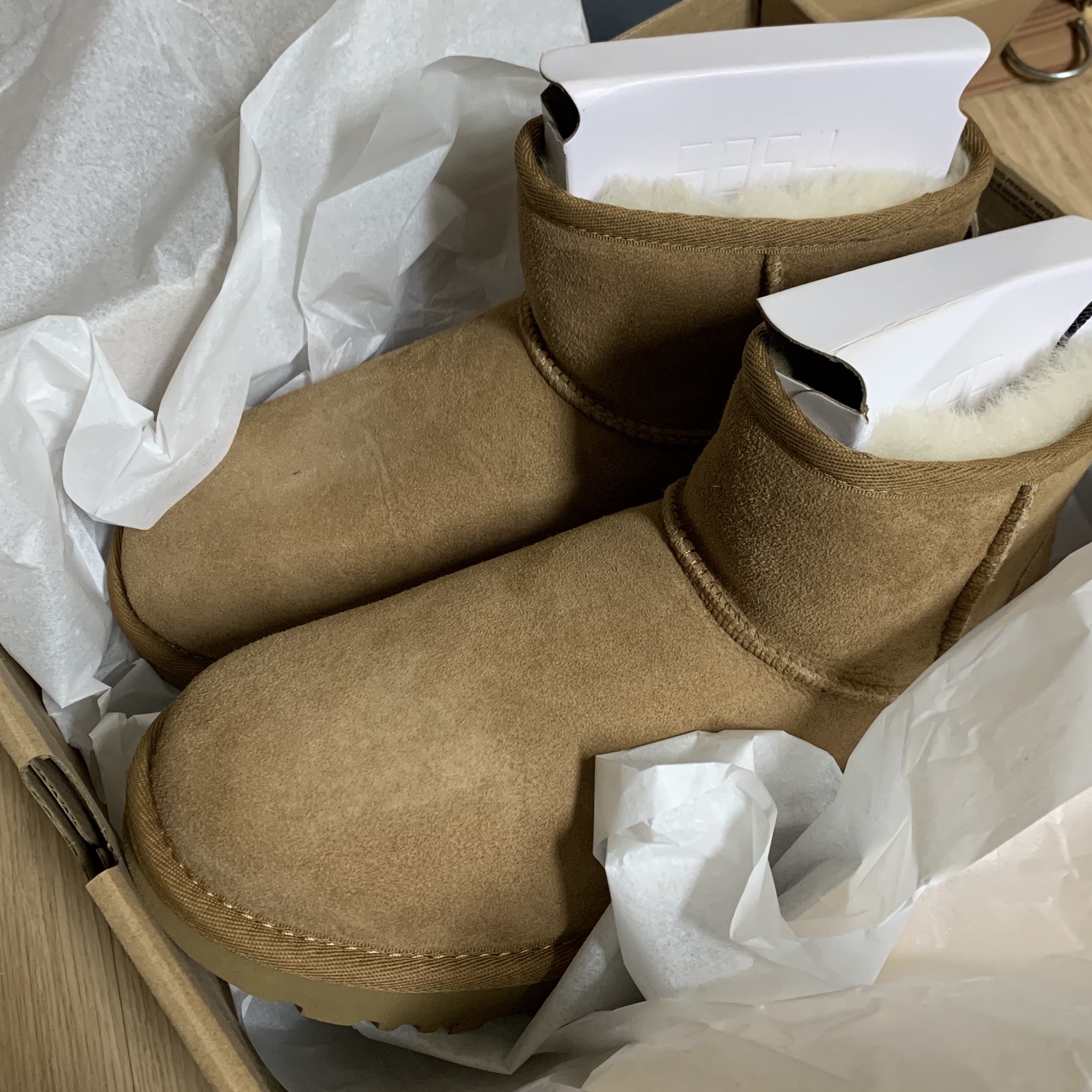 (W) UGG Classic Mini II Boots Chestnut 착용 스타일