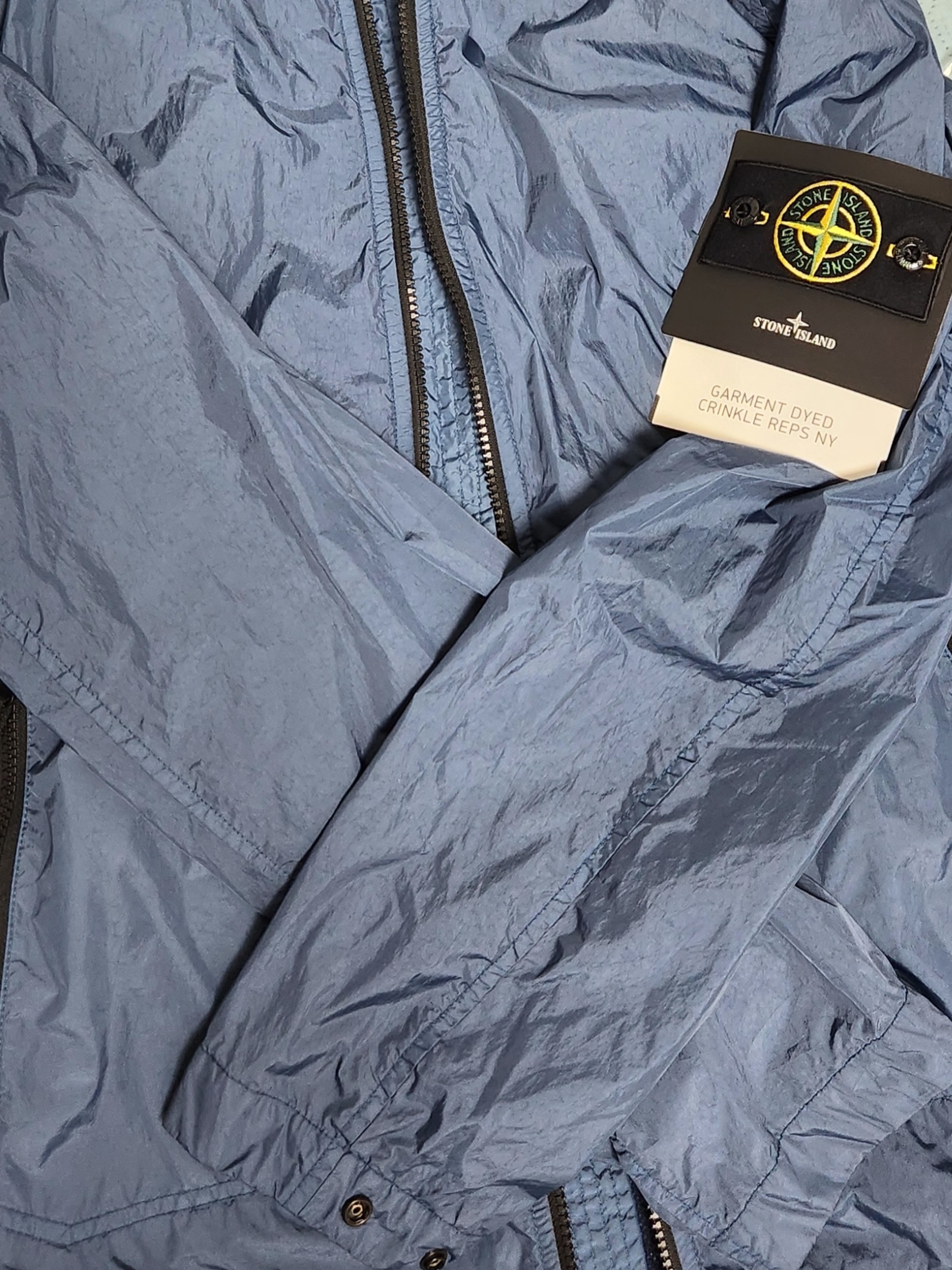 Stone Island 40522 Crinkle Reps Nylon Garment Dyed Hooded Jacket Avio Blue - 23SS 착용 스타일