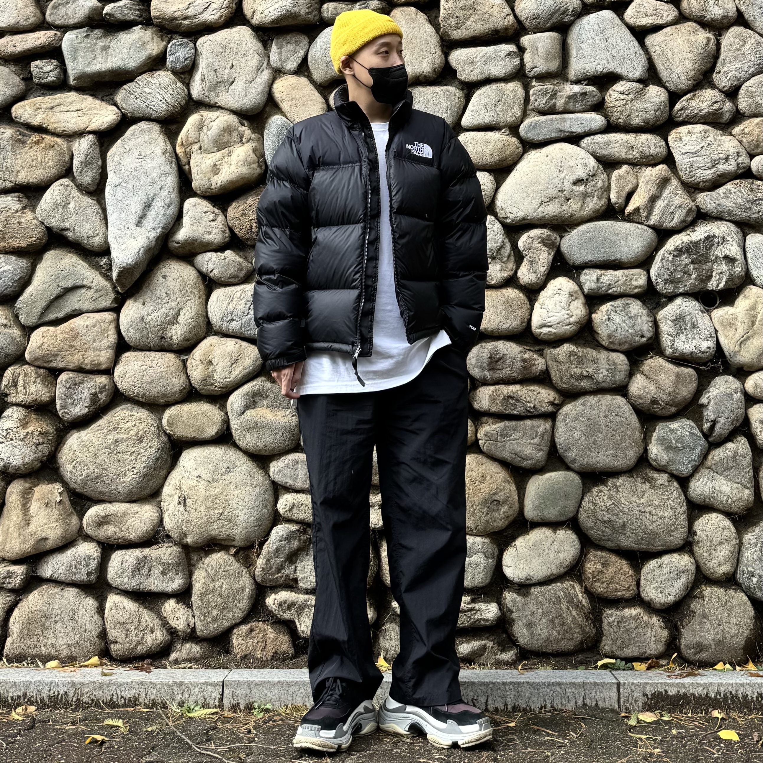 The North Face 1996 Retro Nuptse Down Jacket TNF Black, Balenciaga Triple S Sneakers Black Bordeaux 착용 스타일 - 1