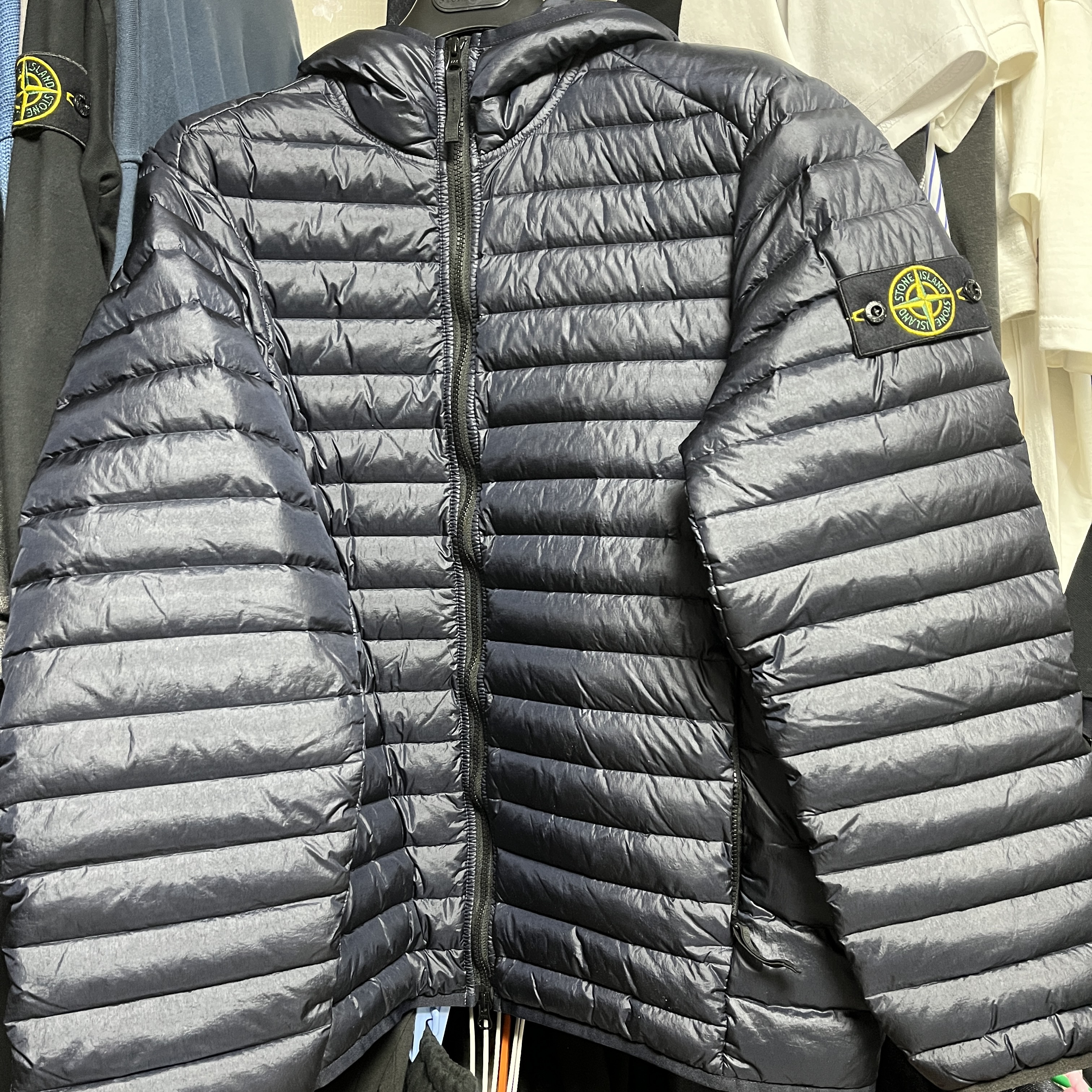 Stone Island 40324 Loom Woven Chambers R-Nylon Down-TC Packable Jacket Navy Blue - 22FW 착용 스타일 - 1