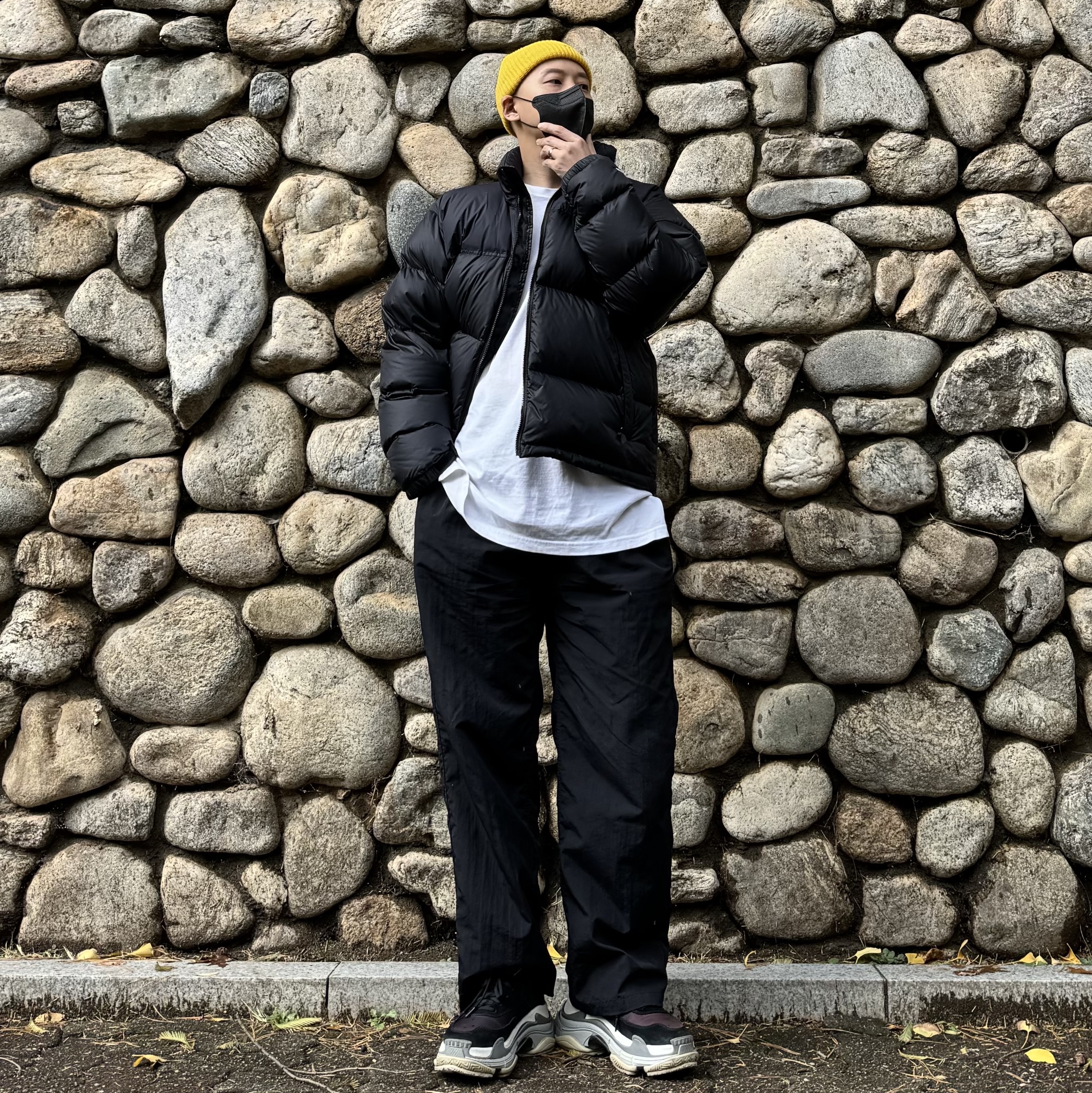 The North Face 1996 Retro Nuptse Down Jacket TNF Black, Balenciaga Triple S Sneakers Black Bordeaux 착용 스타일 - 3