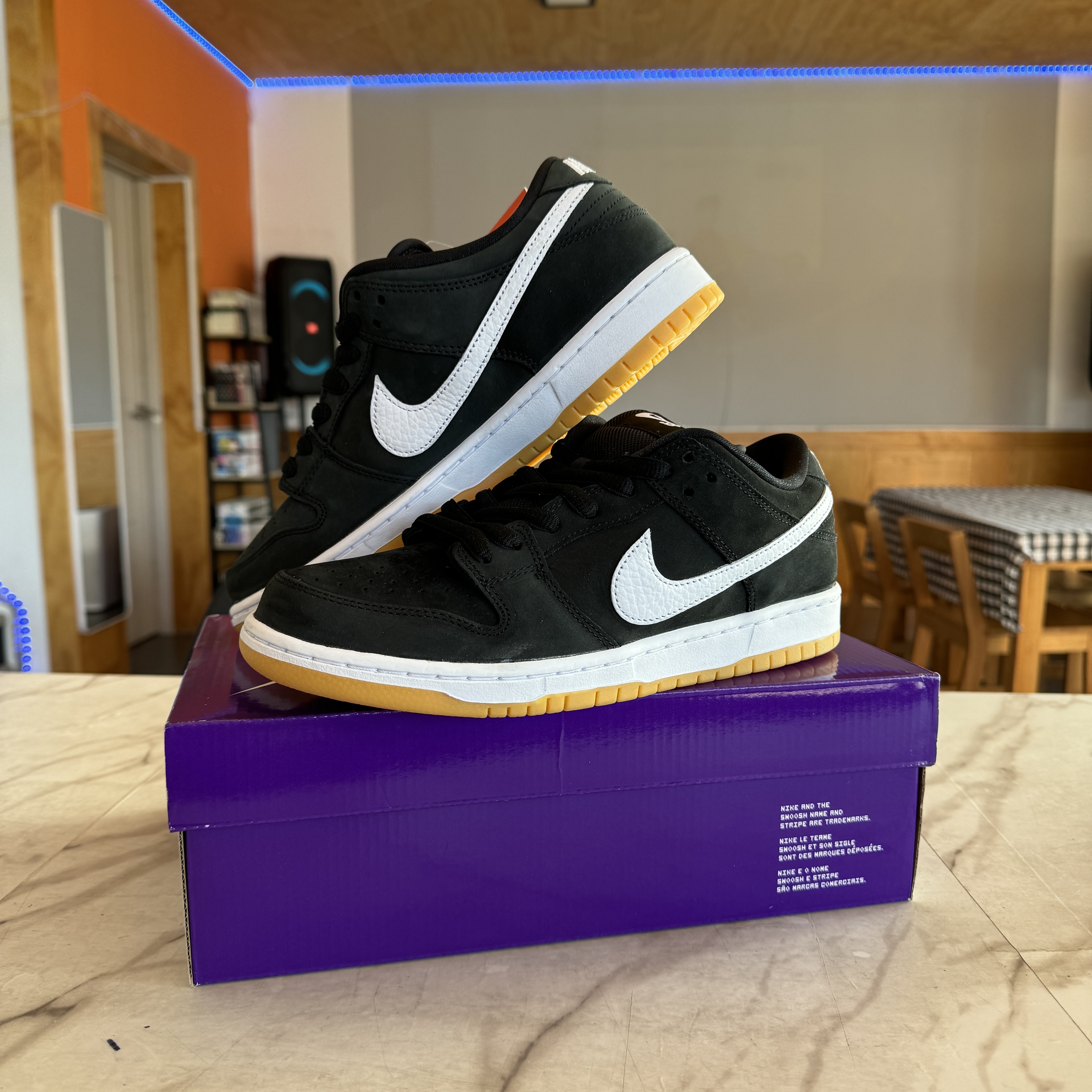 Nike SB Dunk Low Pro Black White 착용 스타일