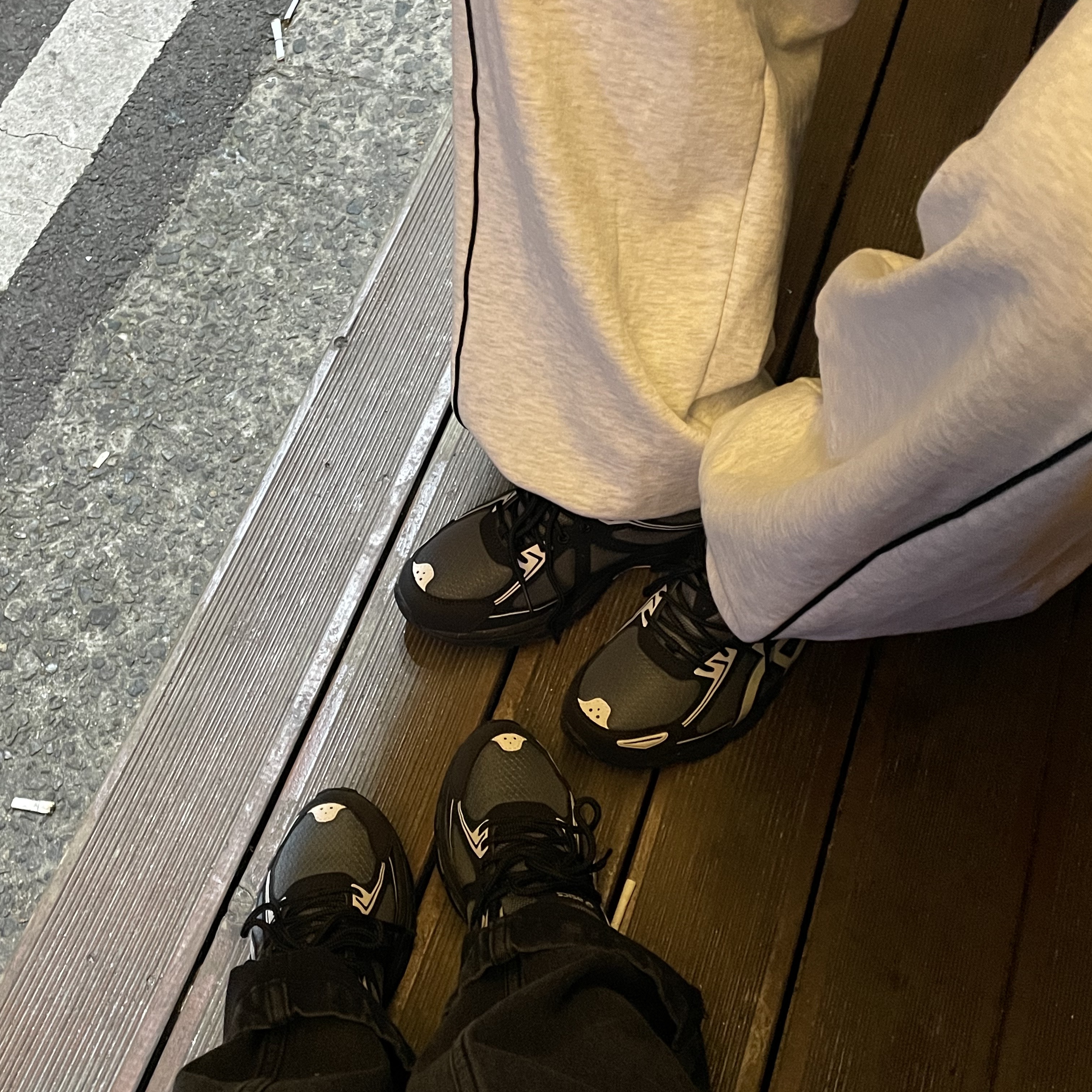 Asics Gel-Venture 6 Carrier Grey 착용 스타일