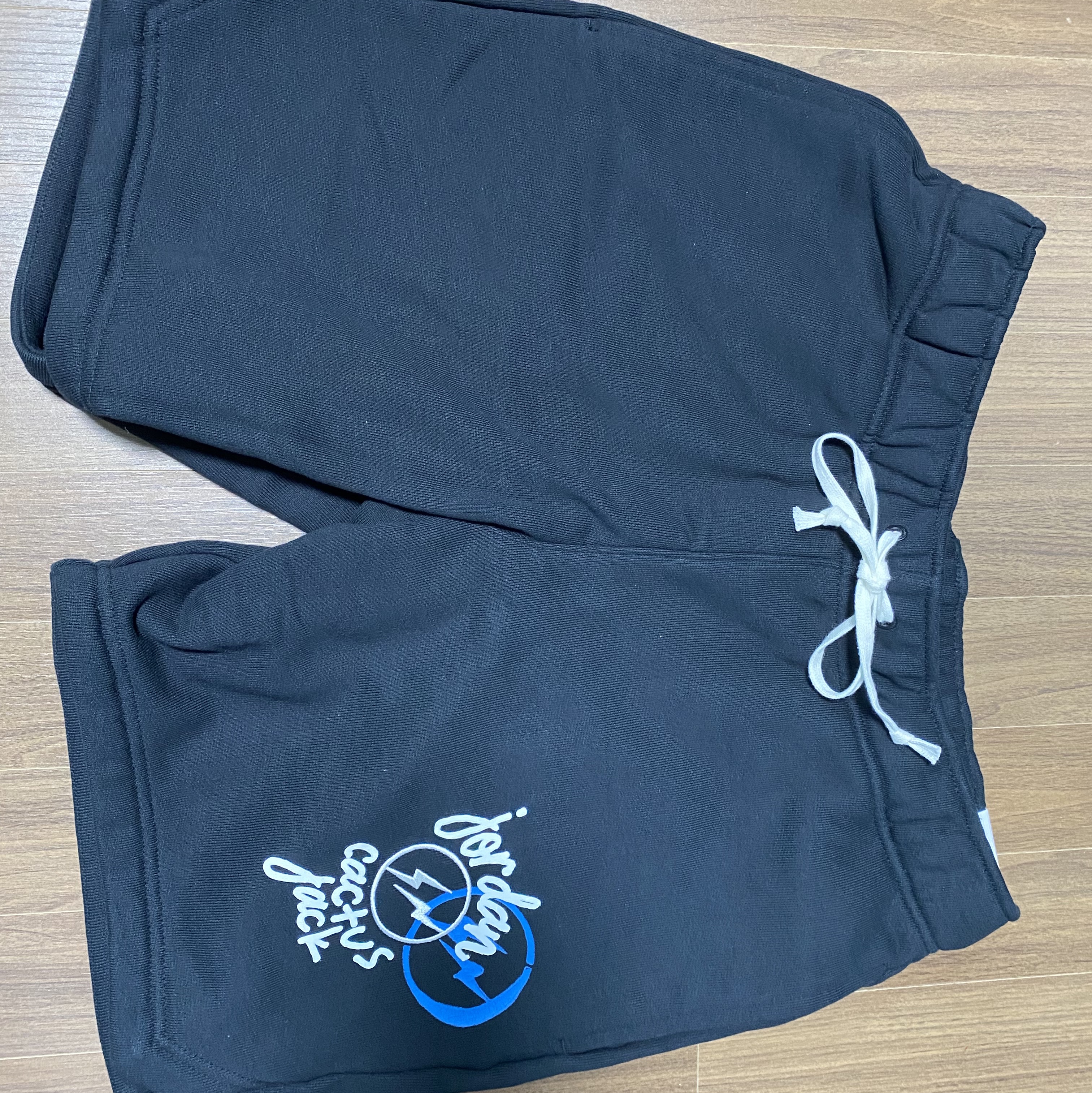 Jordan x Travis Scott x Fragment Shorts Black (DJ0617-010) 착용 스타일