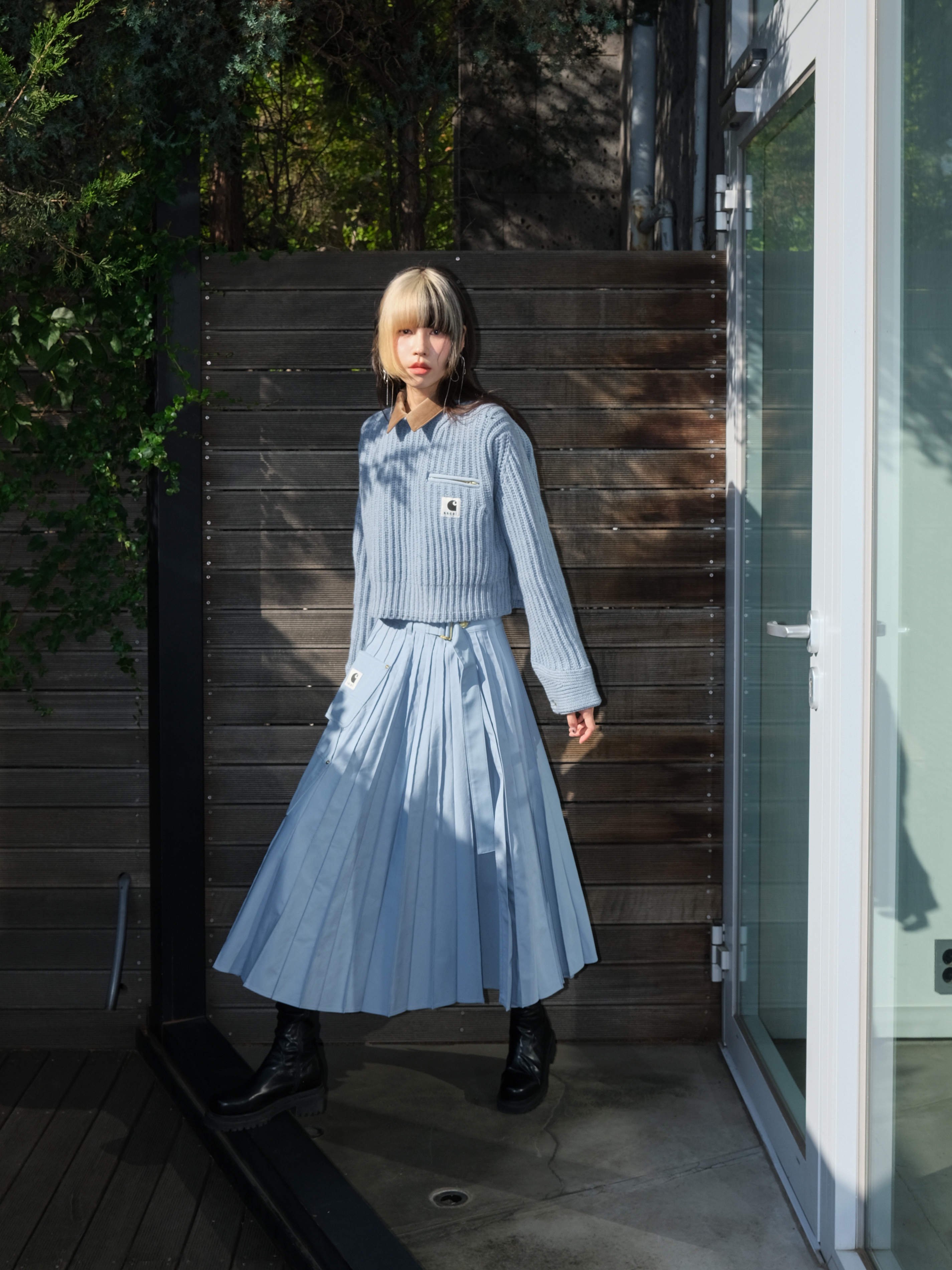 (W) Sacai x Carhartt WIP Pleated Skirt Light Blue, (W) Sacai x Carhartt WIP Knit Pullover Detroit Light Blue 착용 스타일 - 2