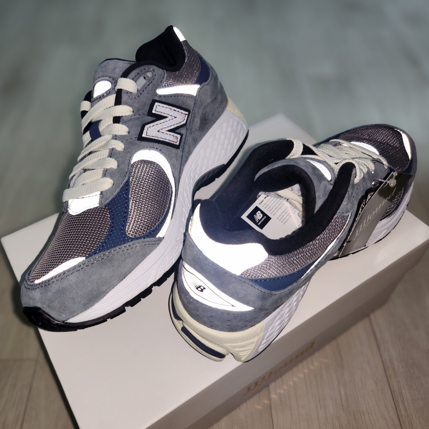 New Balance x JJJJound 2002R Storm Blue 착용 스타일 - 4