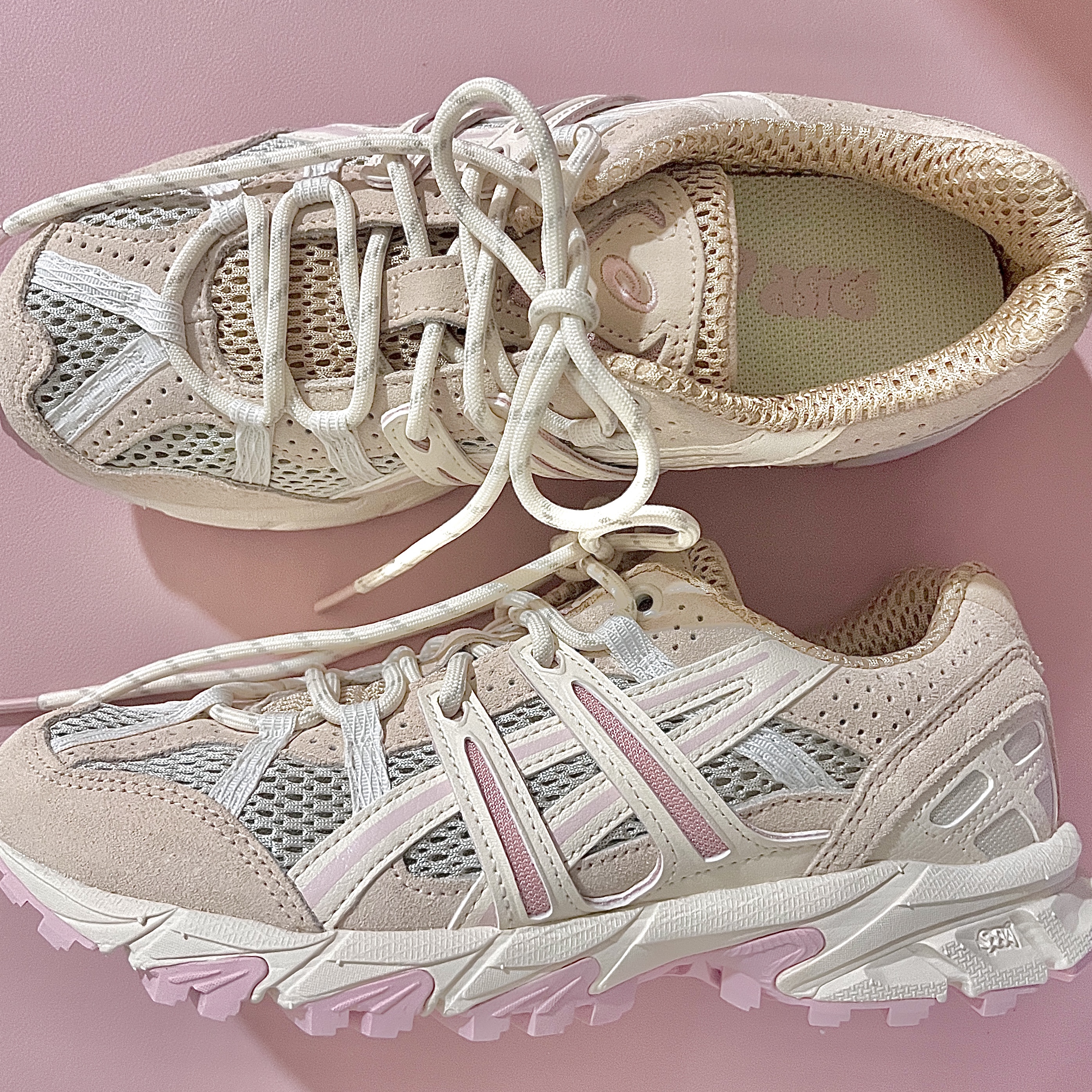 (W) Asics Gel-Sonoma 15-50 Smoke Grey Cream 착용 스타일 - 1