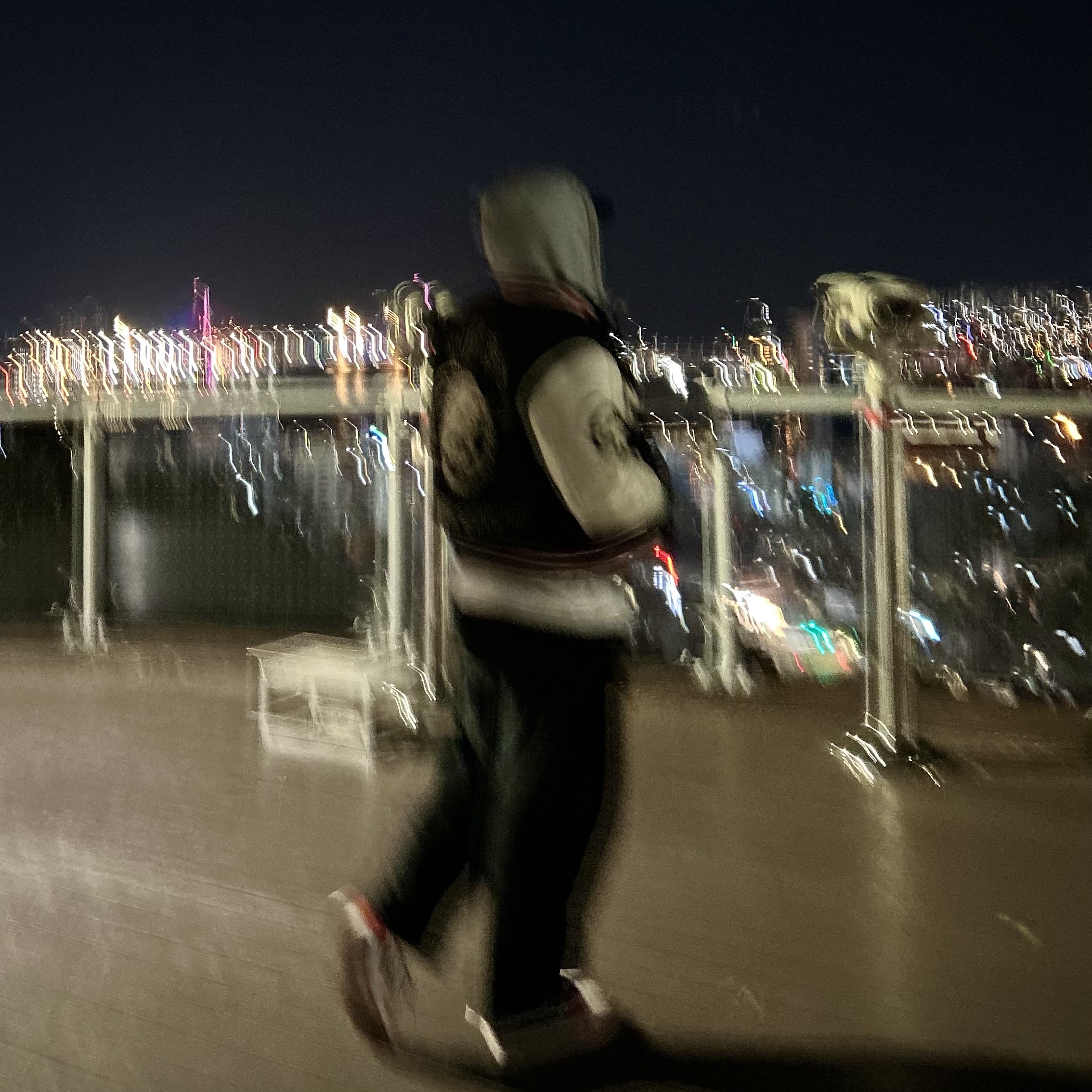 Stussy x Our Legacy x Denim Tears TTL Varsity Jacket Black, Stussy x Off-White 40 WT T-Shirt 착용 스타일 - 2