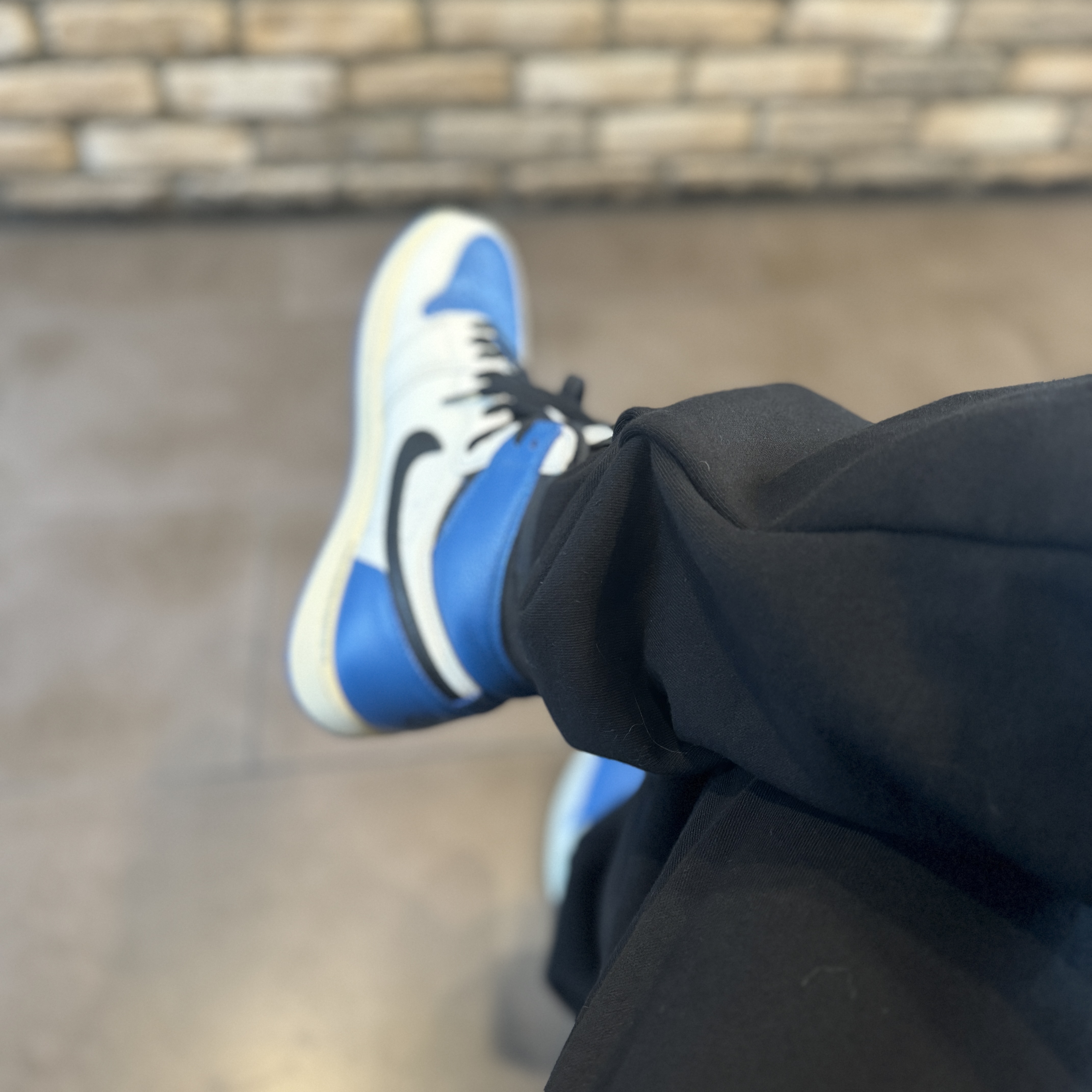 Jordan 1 x Travis Scott x Fragment Retro High OG SP Military Blue, Nike x Stussy NRG Washed Fleece Pants Black (DO5296-010) 착용 스타일