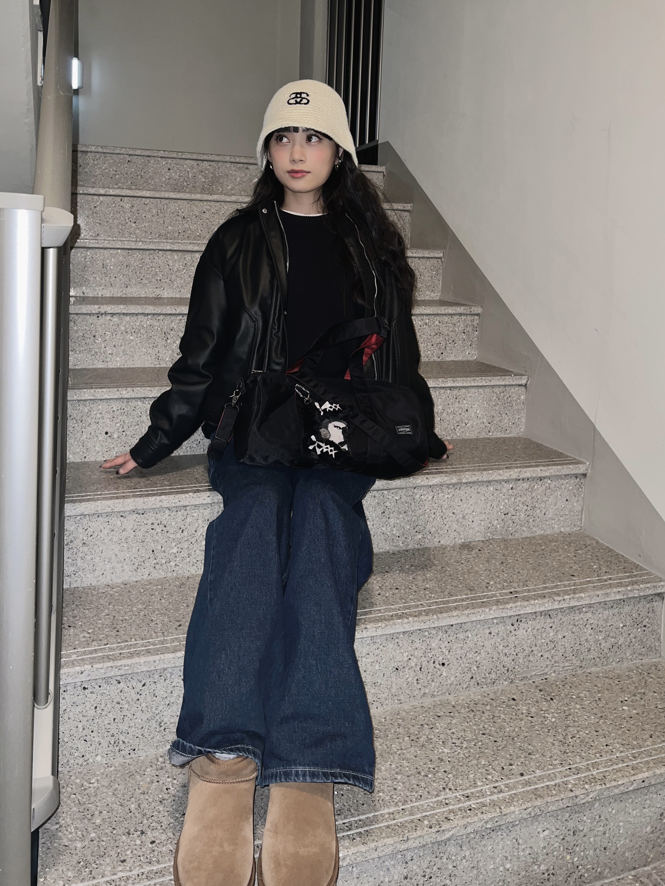 Stussy SS Link Knit Bucket Hat Bone, (W) UGG Classic Ultra Mini Platform Boots Chestnut 착용 스타일 - 2