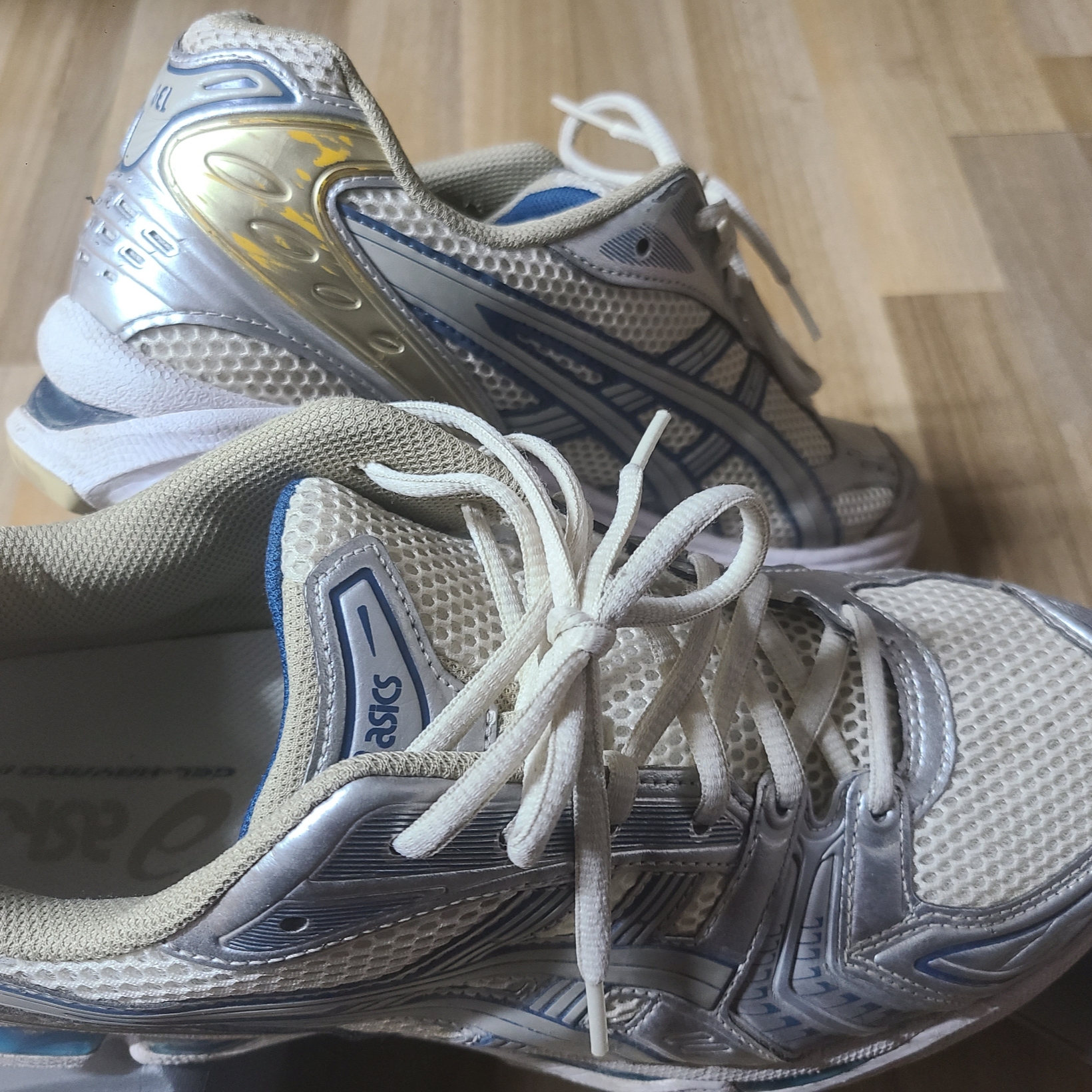 Asics Gel-Kayano 14 Cream Pure Silver 착용 스타일