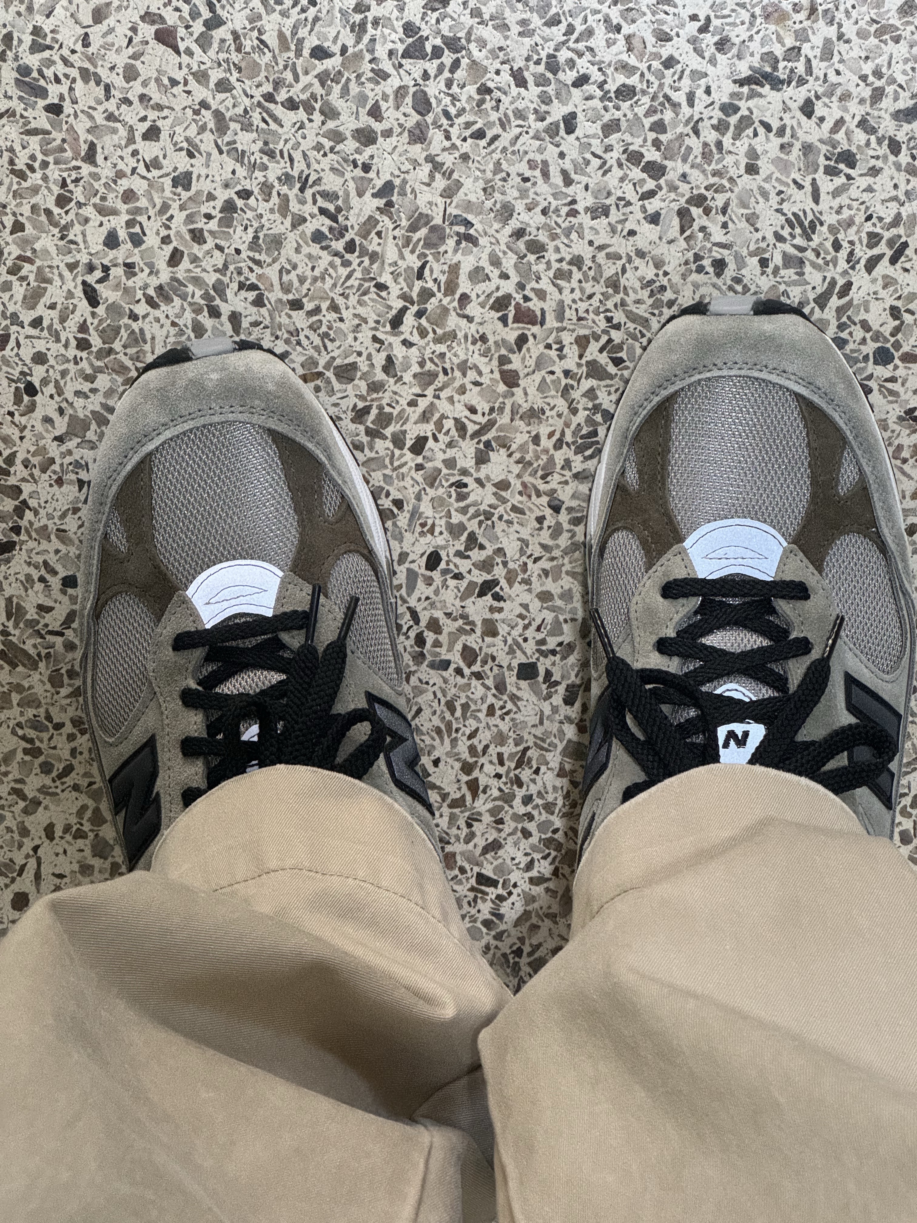 New Balance x JJJJound 991 Made in UK Grey 착용 스타일 - 2
