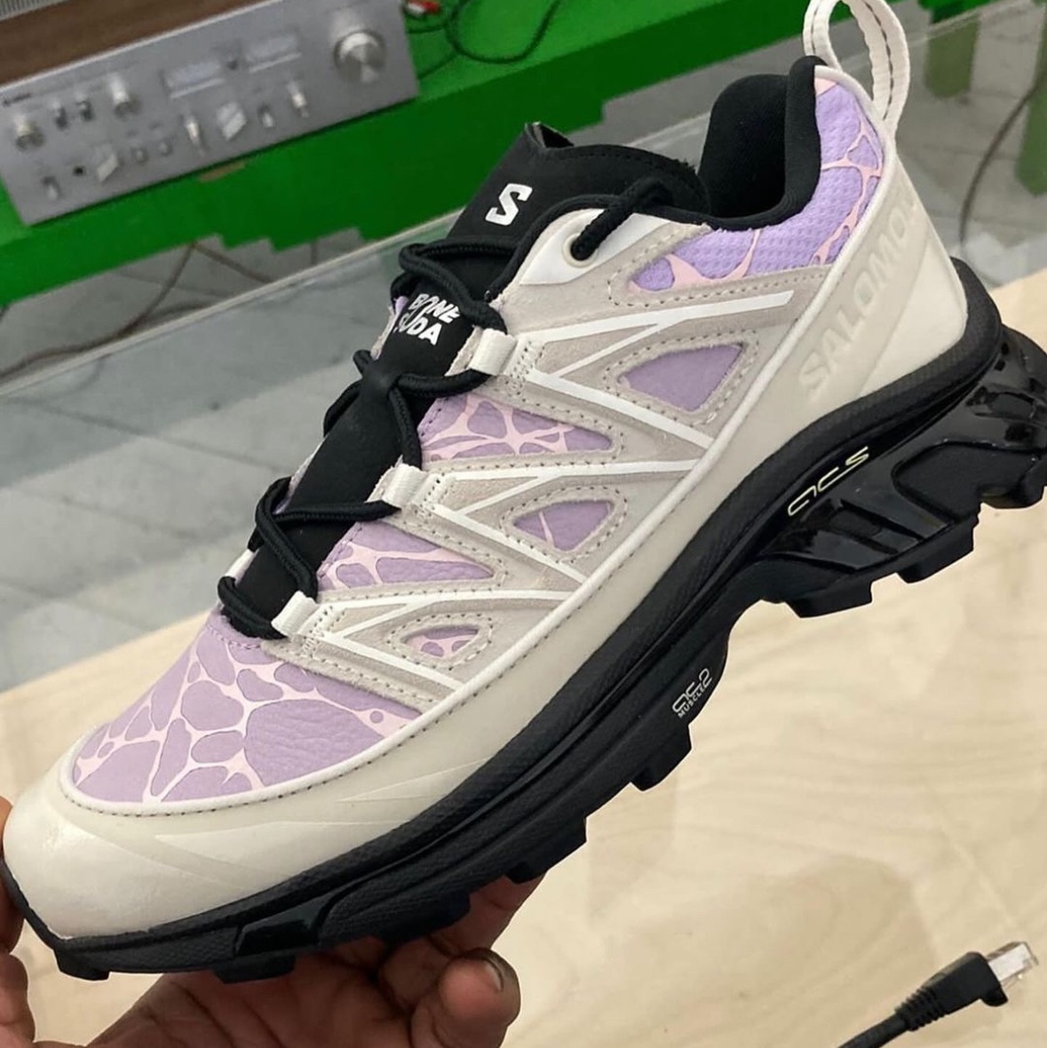 Salomon x Bone Soda XT-6 Expanse LTR Vanilla Ice Black 착용 스타일 - 1