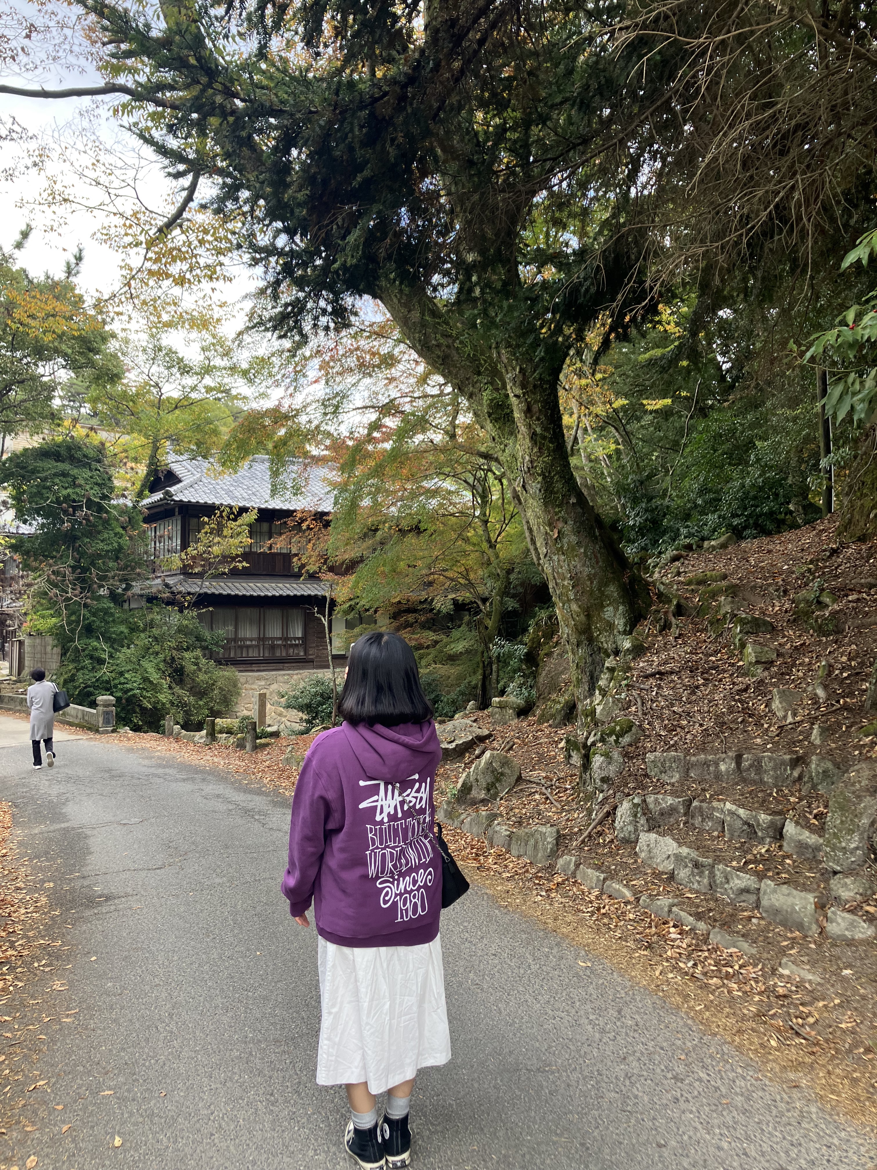 Stussy Built Tough Hoodie Pigment Dyed Purple 착용 스타일 - 2
