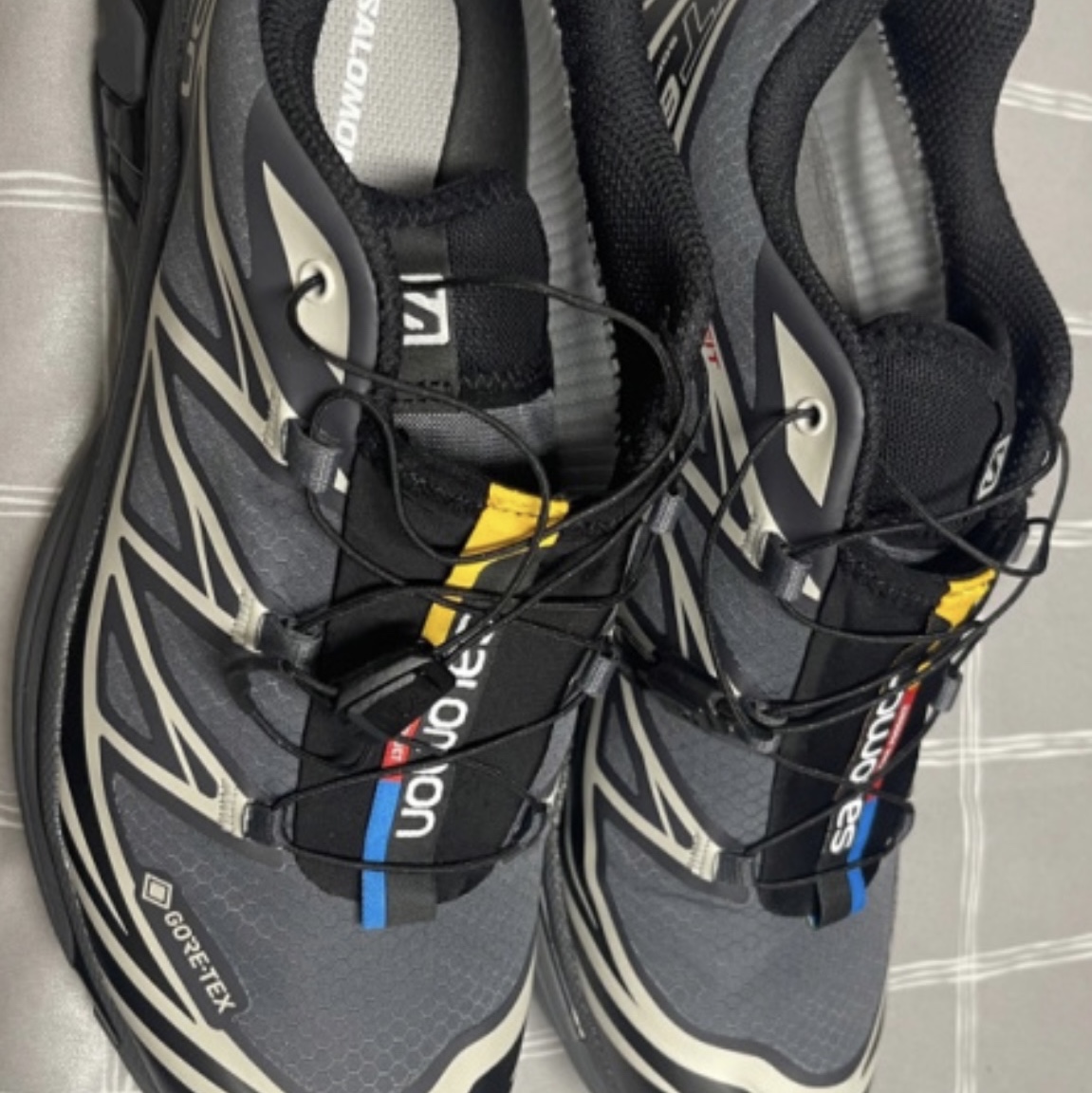 Salomon XT-6 Gore-Tex Black Ebony 착용 스타일