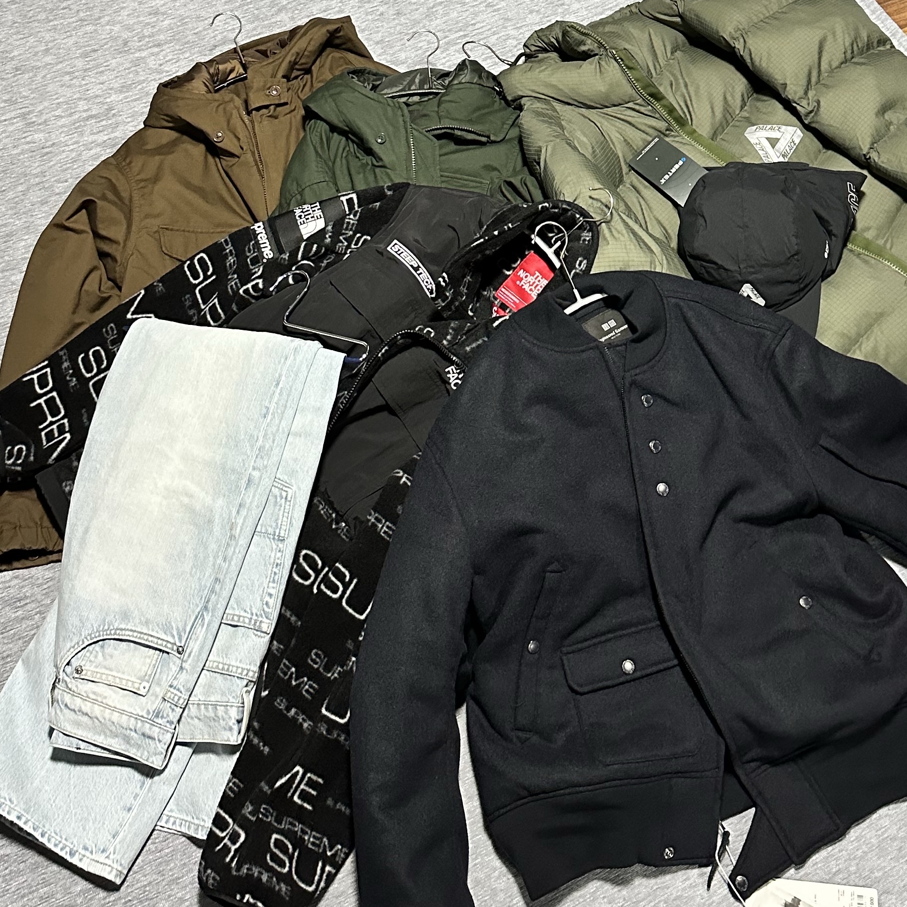 Uniqlo x Engineered Garments Pufftech Utility Jacket Brown, Uniqlo x Engineered Garments Pufftech Utility Jacket Olive 착용 스타일