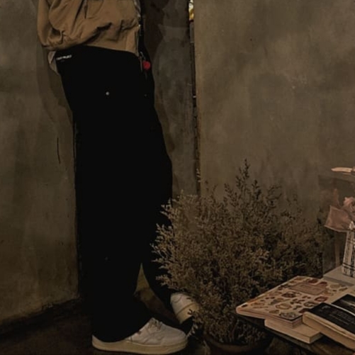 Autry Medalist Low Leather Sneakers White 착용 스타일