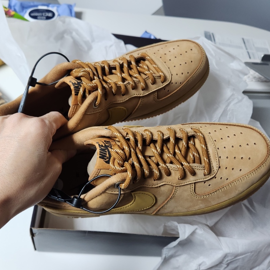 Nike Air Force 1 '07 WB Flax 착용 스타일 - 2