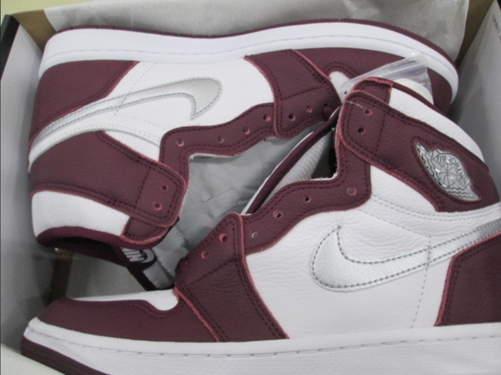 Jordan 1 Retro High OG Bordeaux 착용 스타일