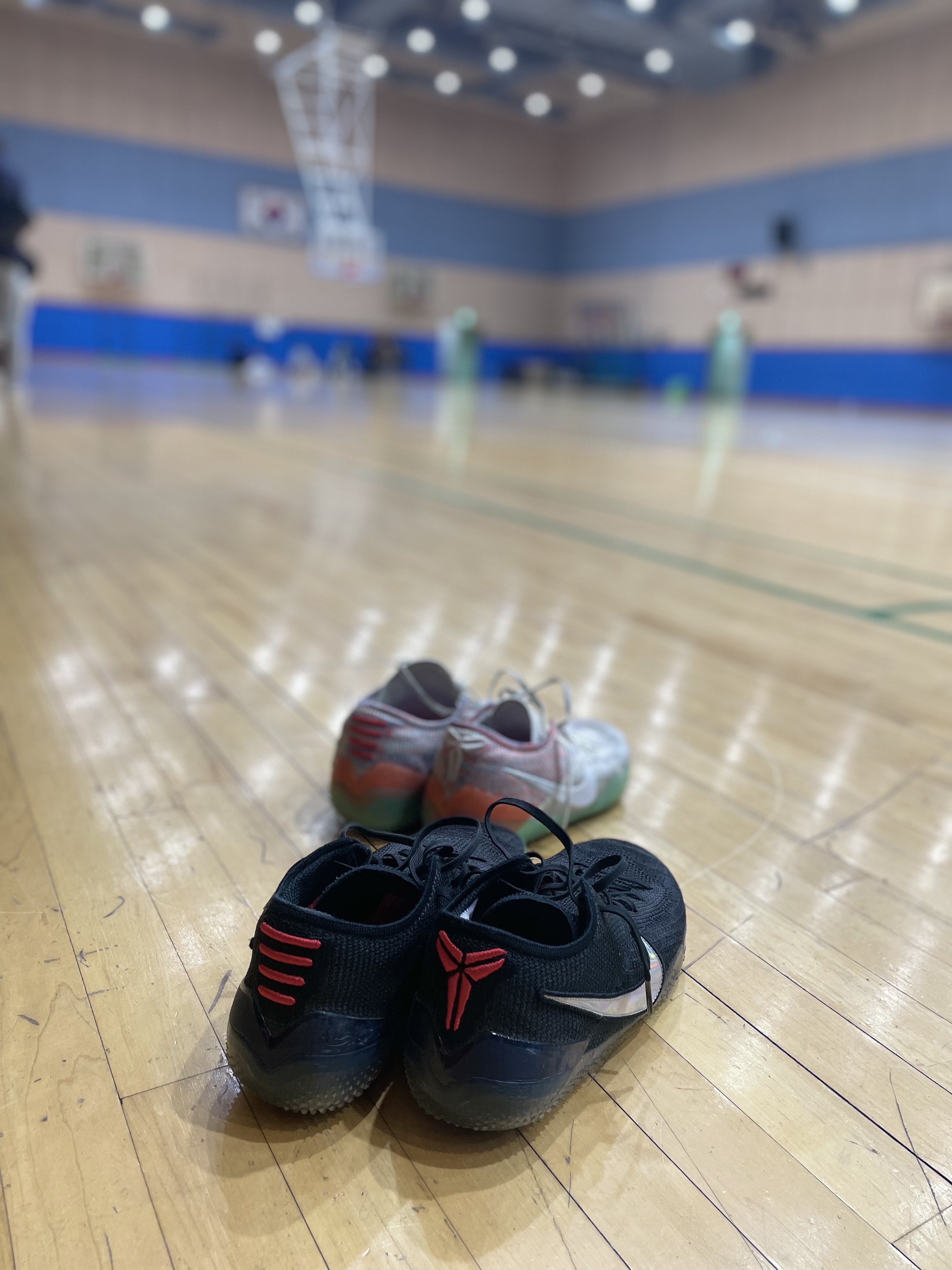 Nike Kobe NXT 360 Black Multi-Color, Nike Kobe NXT 360 White Multi-Color 착용 스타일
