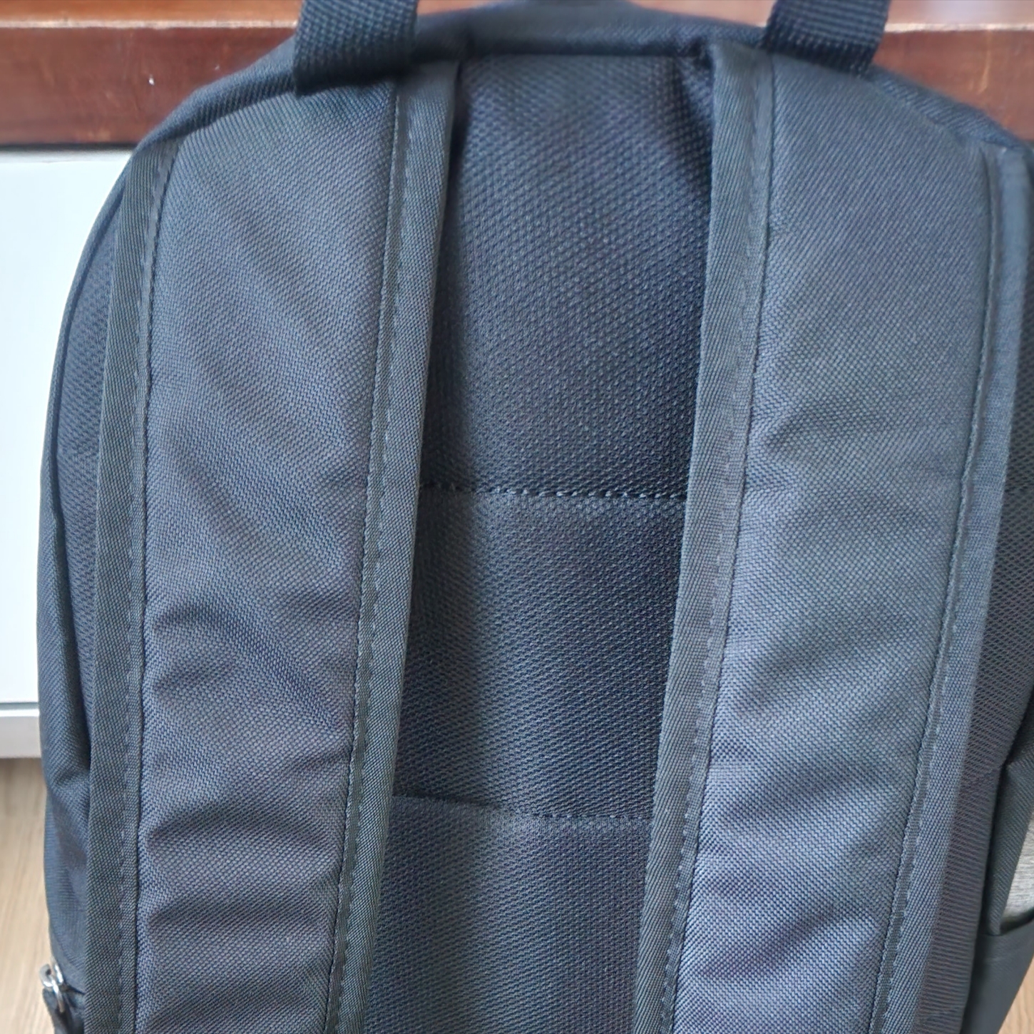 Nike Heritage Backpack 25L Black 착용 스타일 - 2